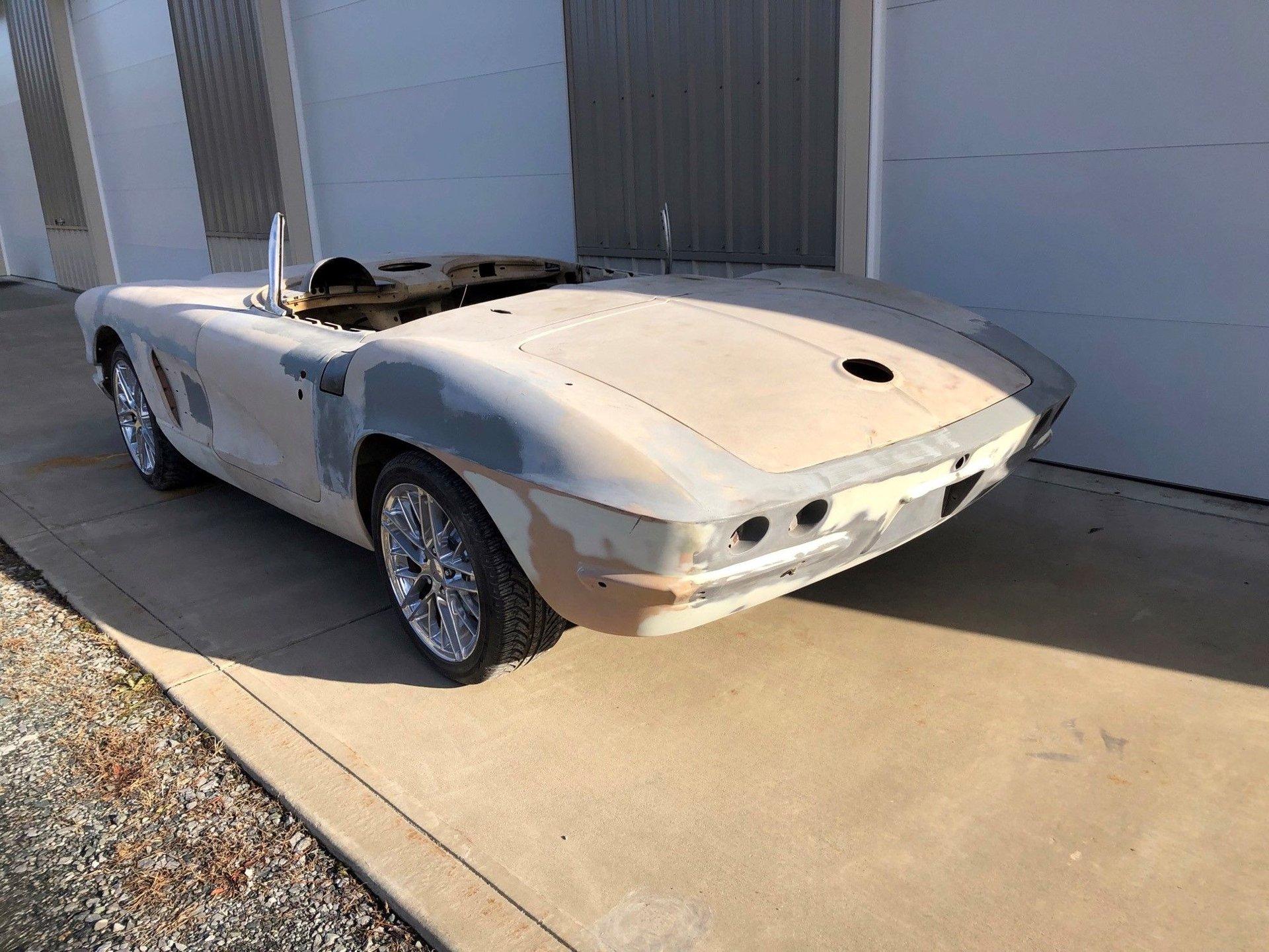 1961 Chevrolet Corvette 18