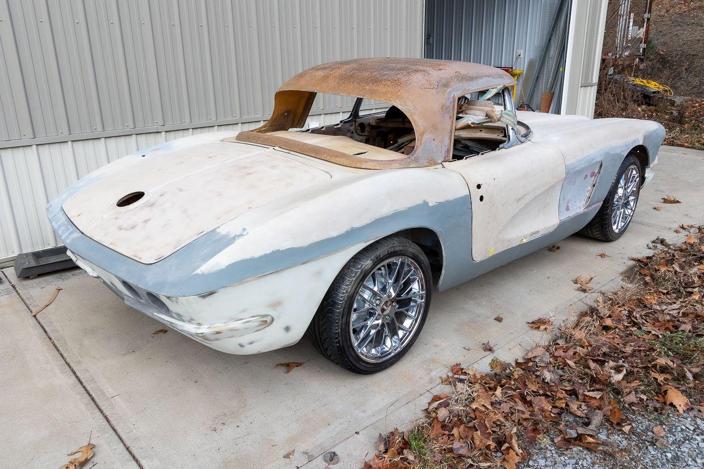 1961 Chevrolet Corvette 2