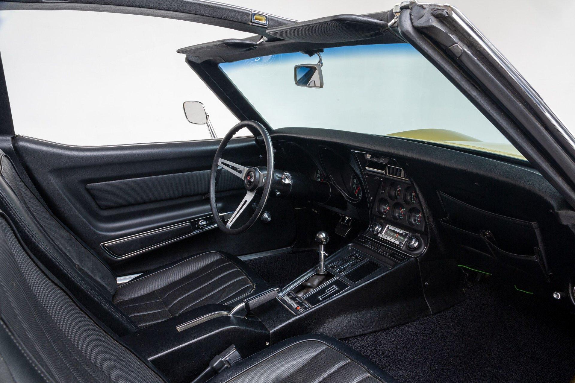 1969 Chevrolet Corvette 12