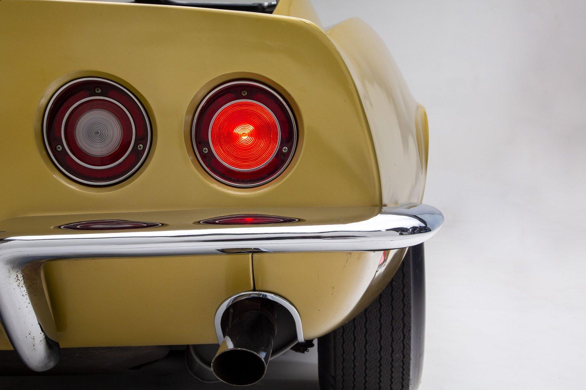 1969 Chevrolet Corvette 25