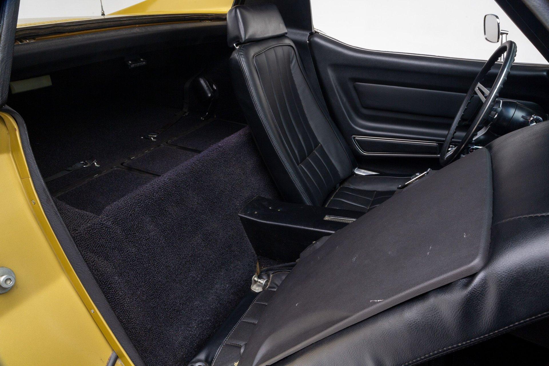 1969 Chevrolet Corvette 38