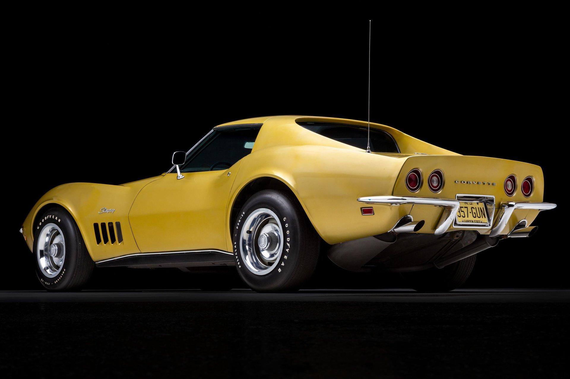 1969 Chevrolet Corvette 3
