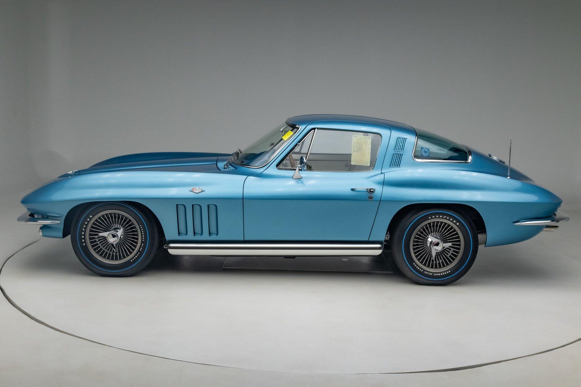 1965 Chevrolet Corvette 29