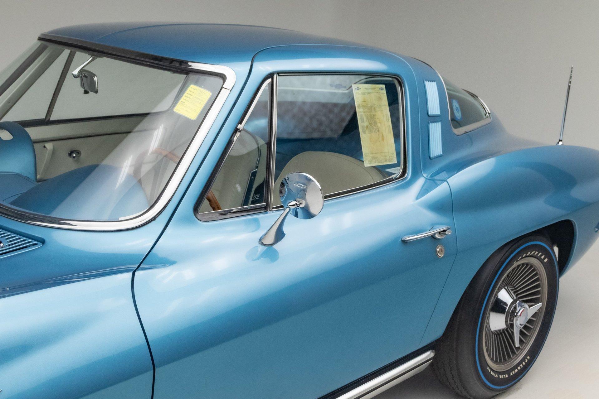 1965 Chevrolet Corvette 31