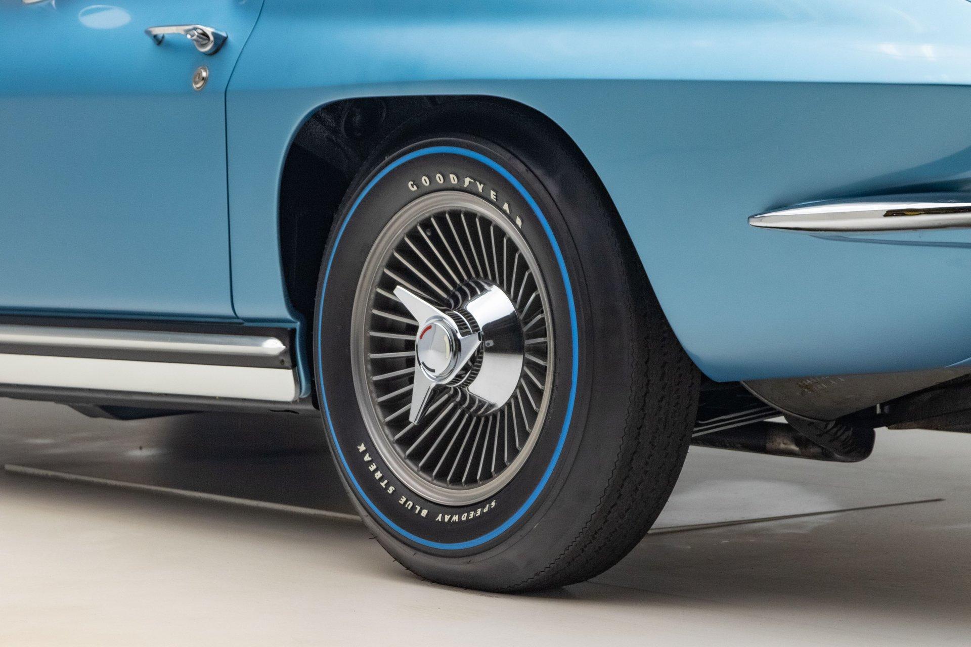 1965 Chevrolet Corvette 37