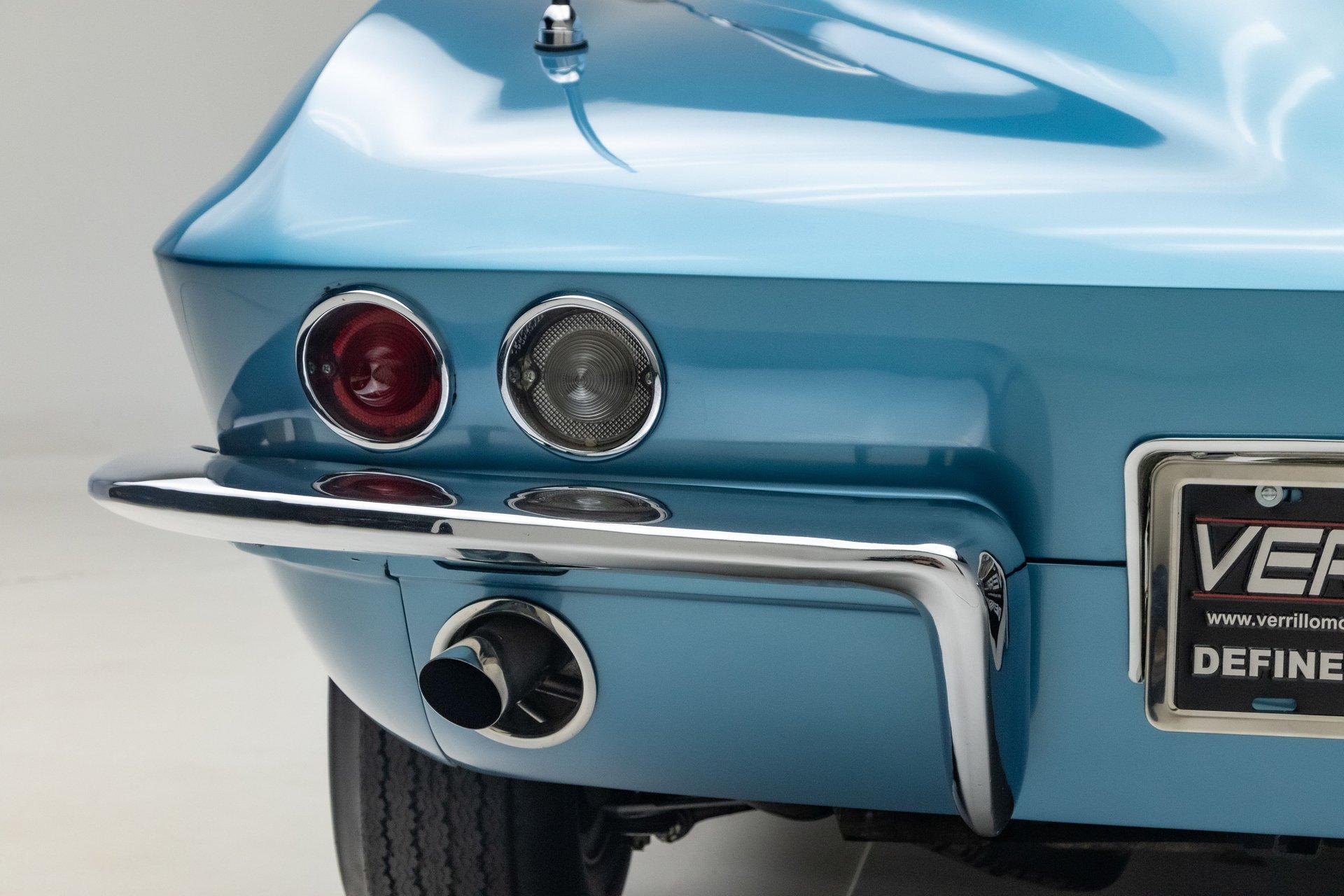 1965 Chevrolet Corvette 41