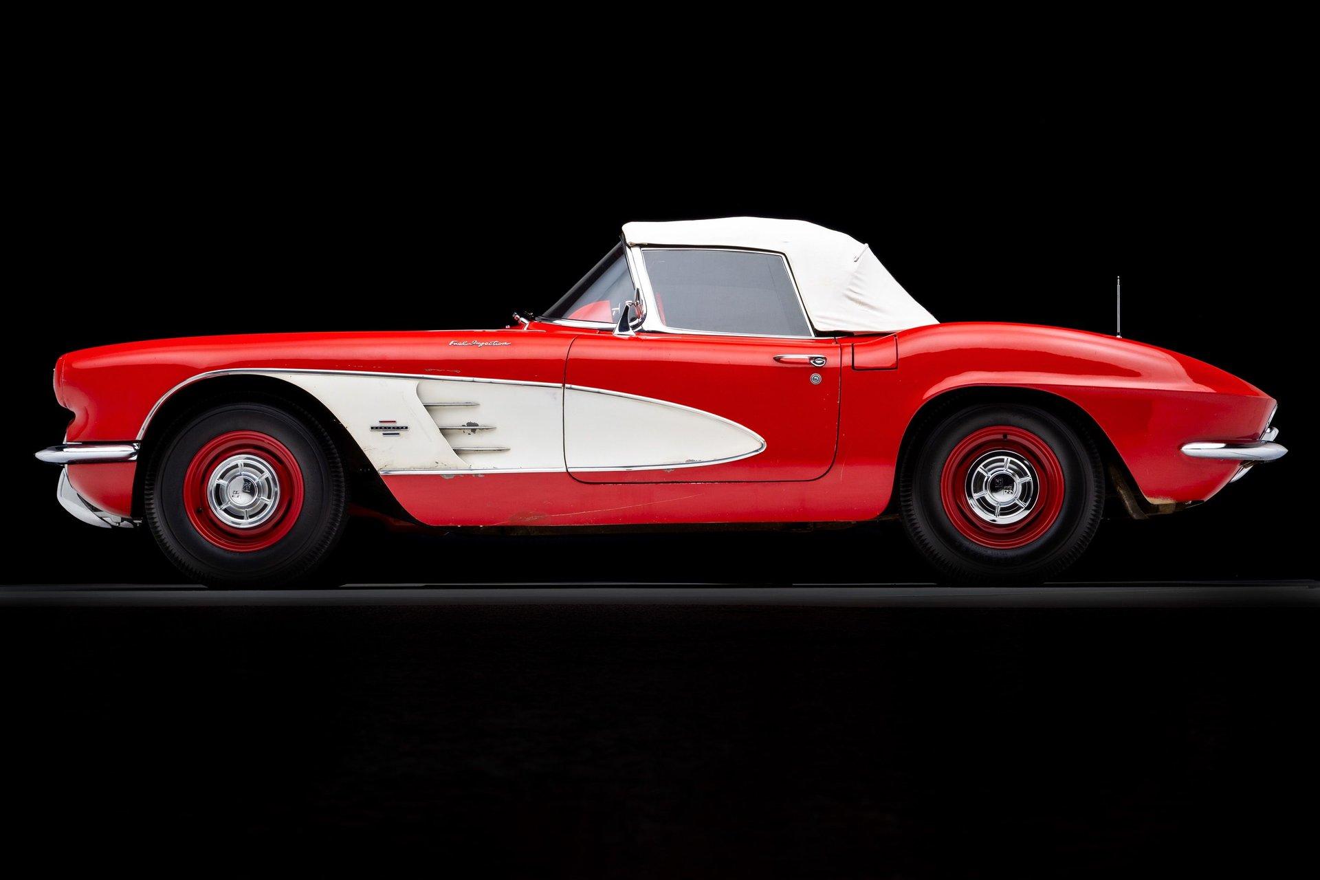 1961 Chevrolet Corvette 23