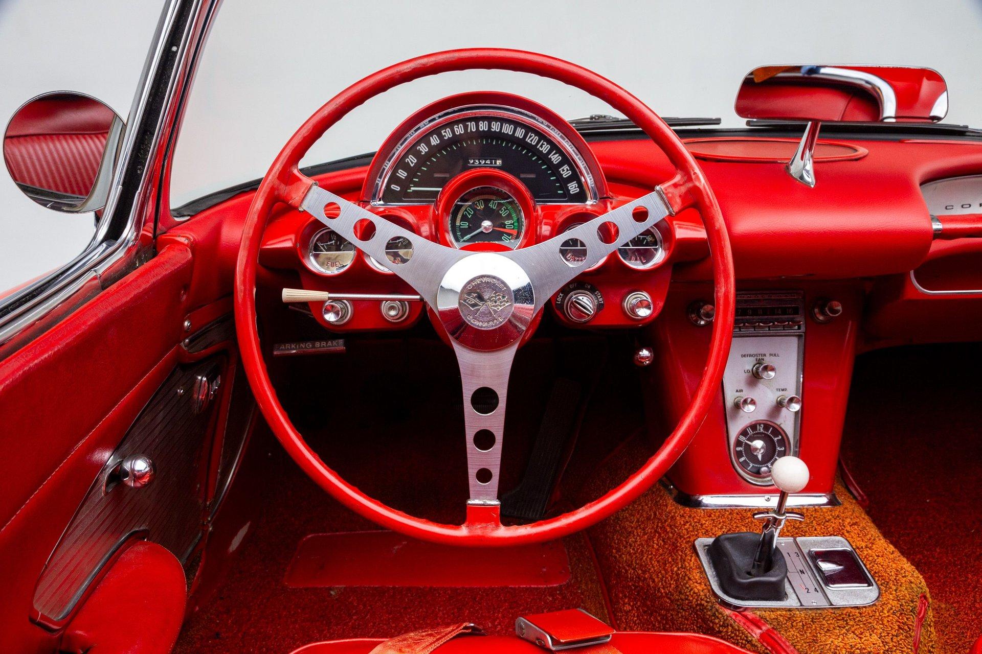 1961 Chevrolet Corvette 27