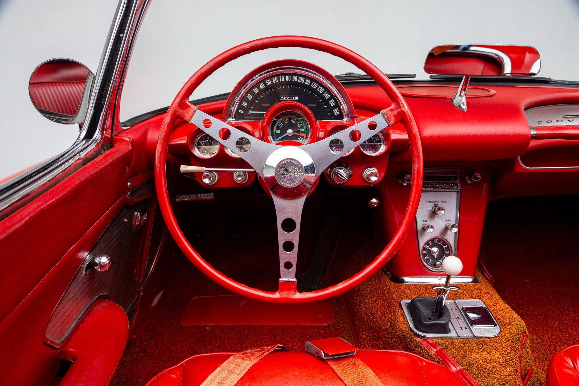 1961 Chevrolet Corvette 28