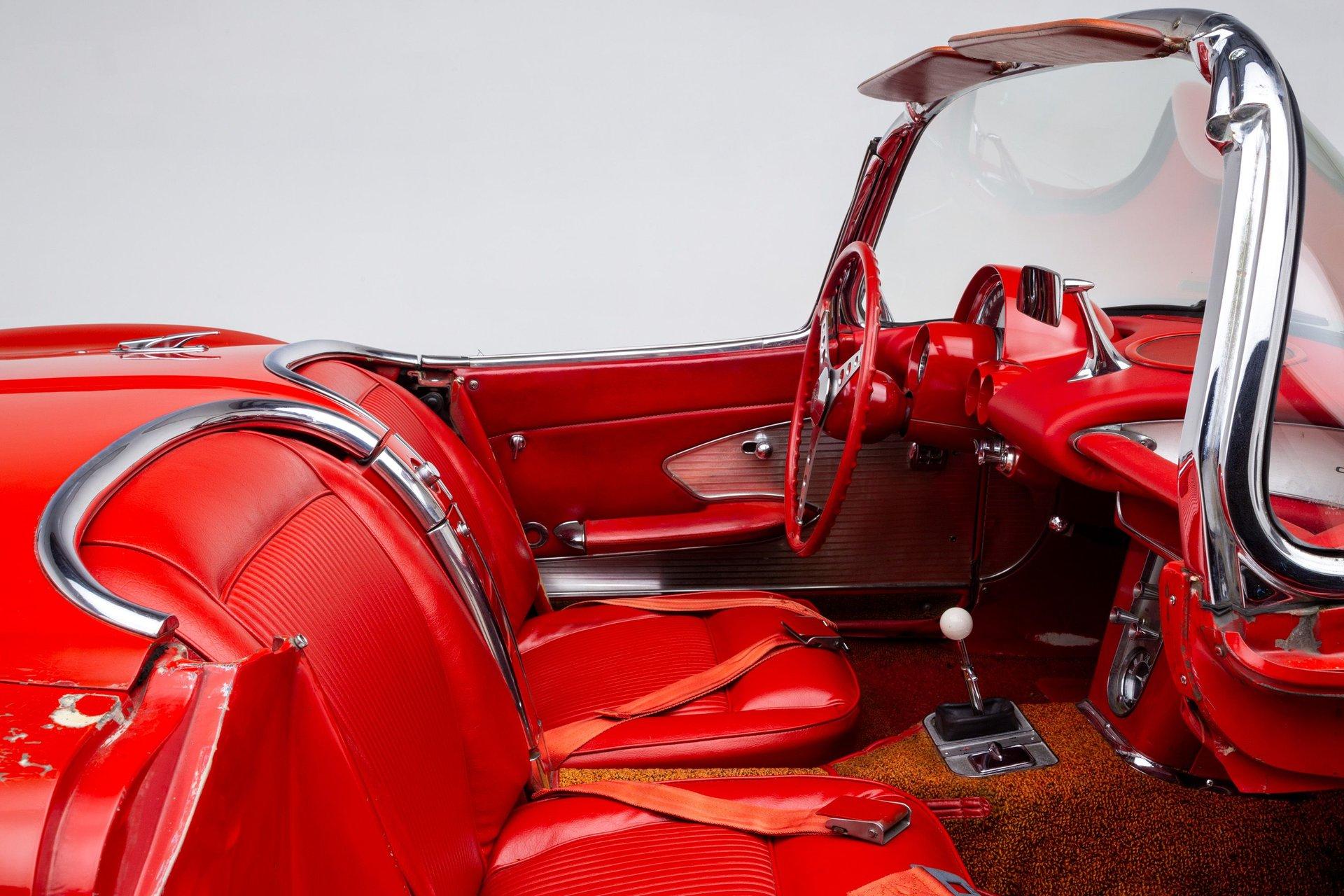 1961 Chevrolet Corvette 30
