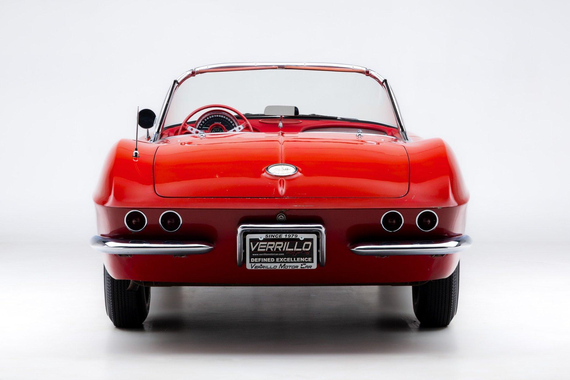 1961 Chevrolet Corvette 38