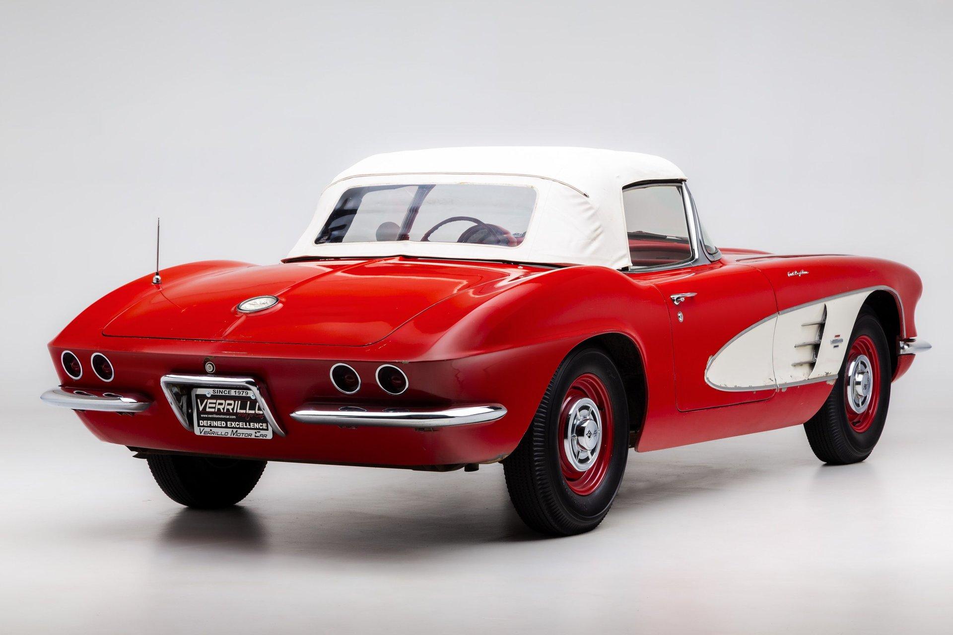 1961 Chevrolet Corvette 46