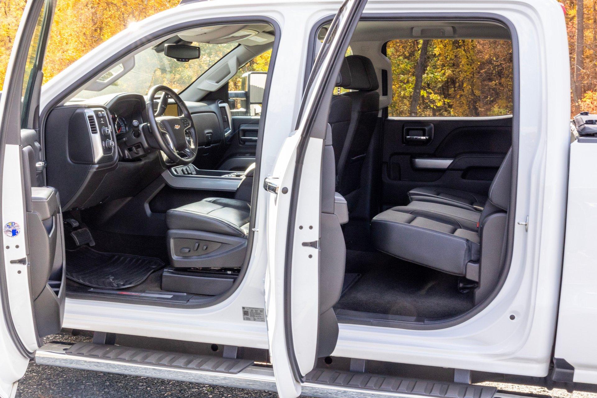 2017 Chevrolet Silverado 2500HD 46