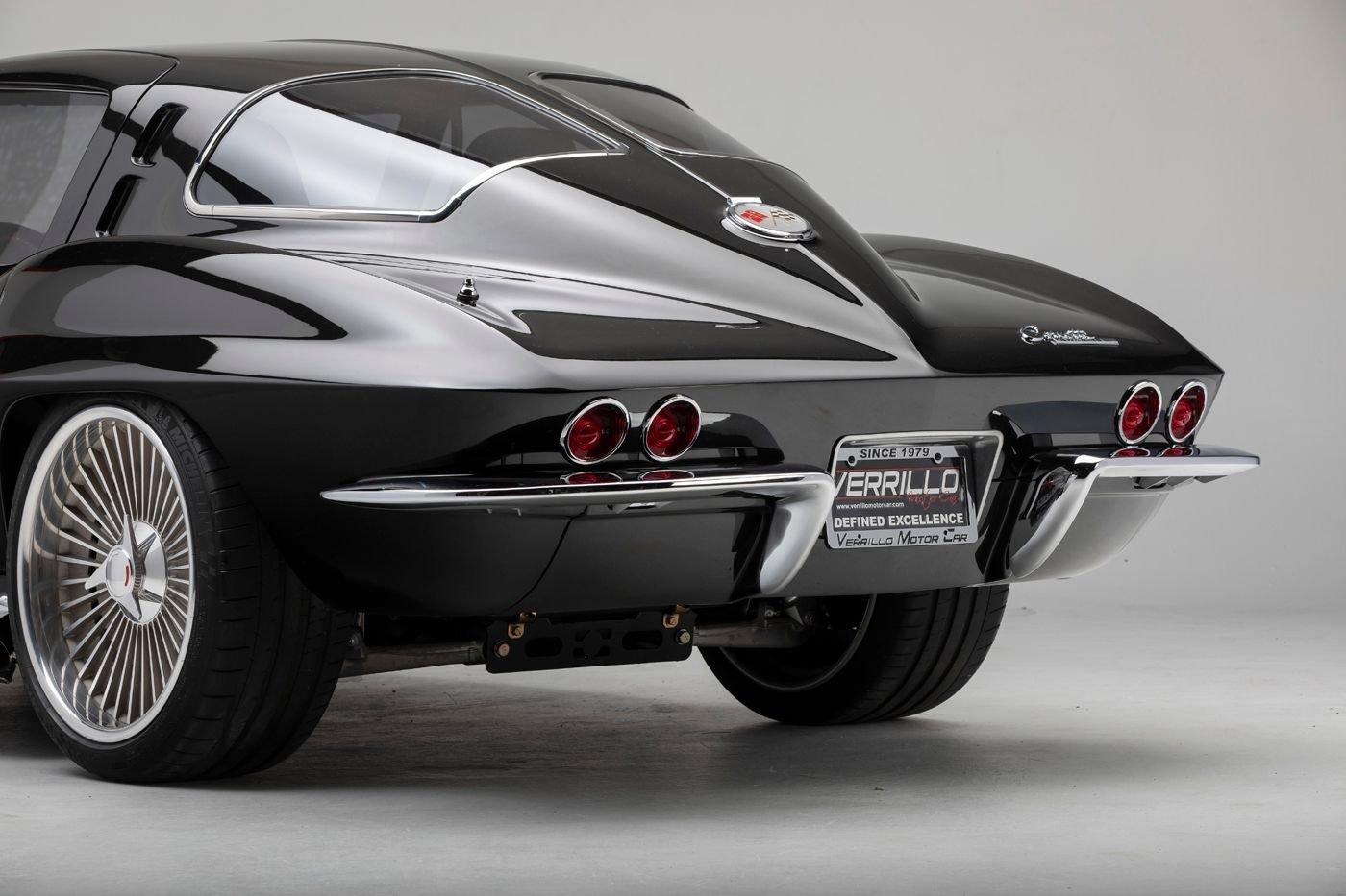 1963 Chevrolet Corvette 24