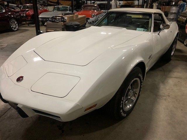 1975 Chevrolet Corvette 1