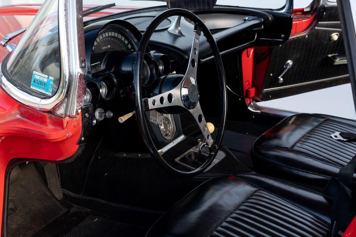 1962 Chevrolet Corvette 16