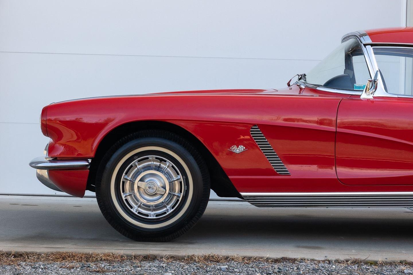 1962 Chevrolet Corvette 21