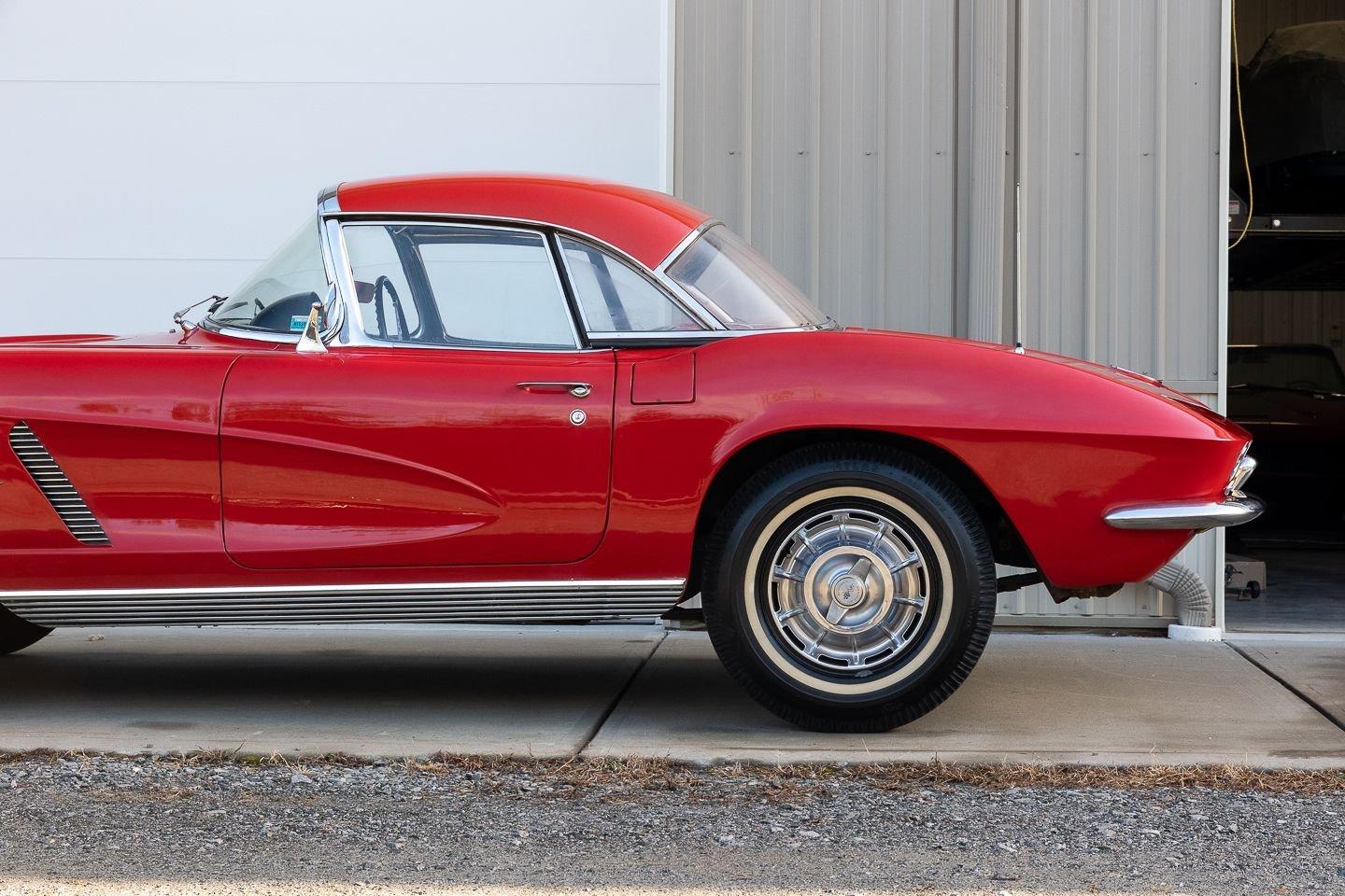 1962 Chevrolet Corvette 23