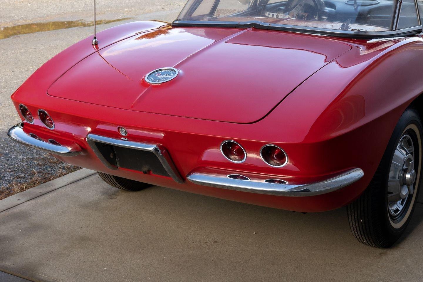1962 Chevrolet Corvette 38