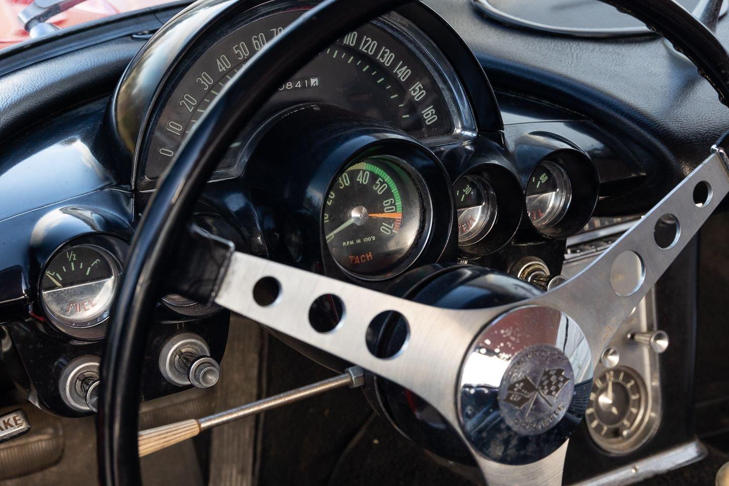 1962 Chevrolet Corvette 9