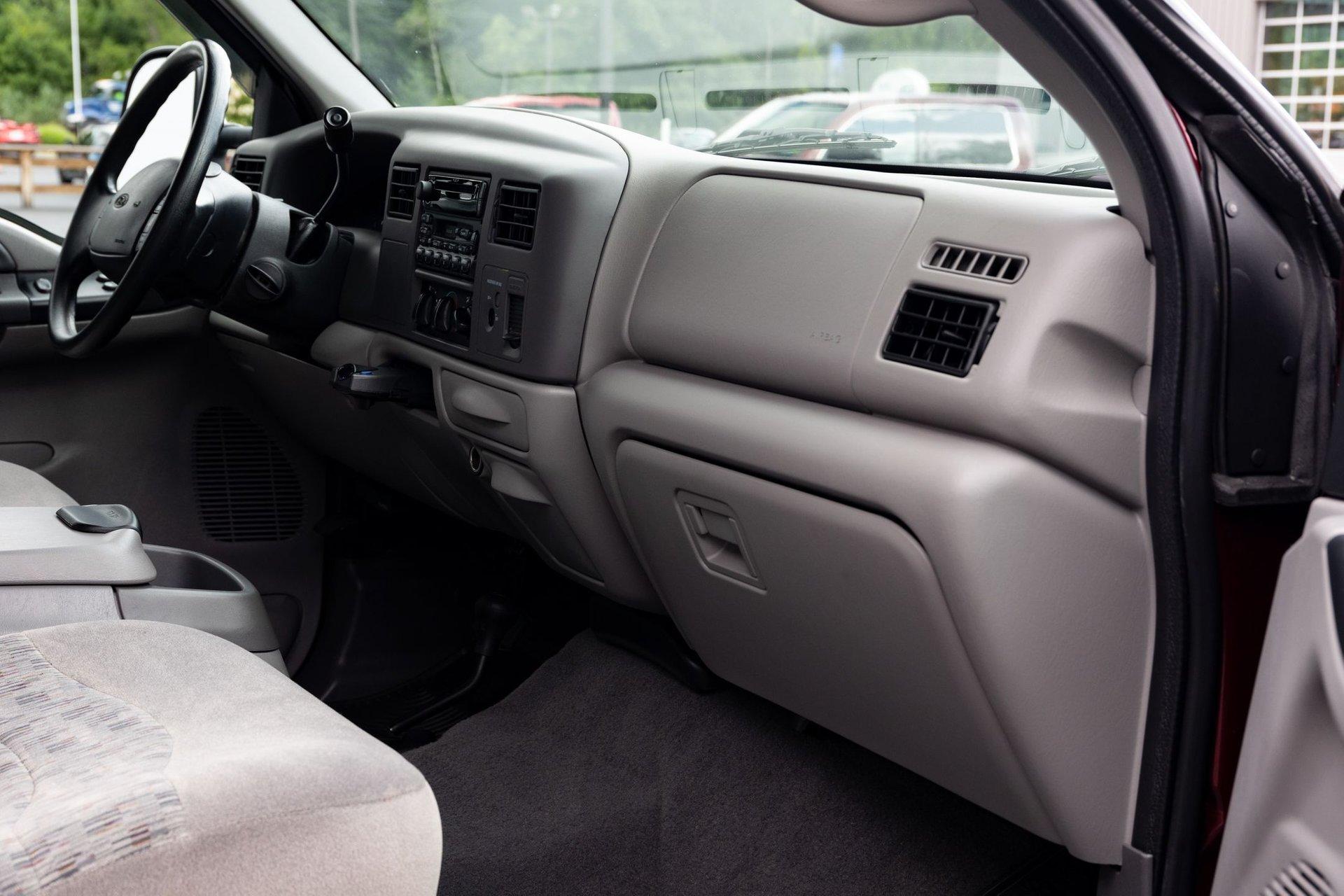 1999 Ford Super Duty F-350 DRW 49