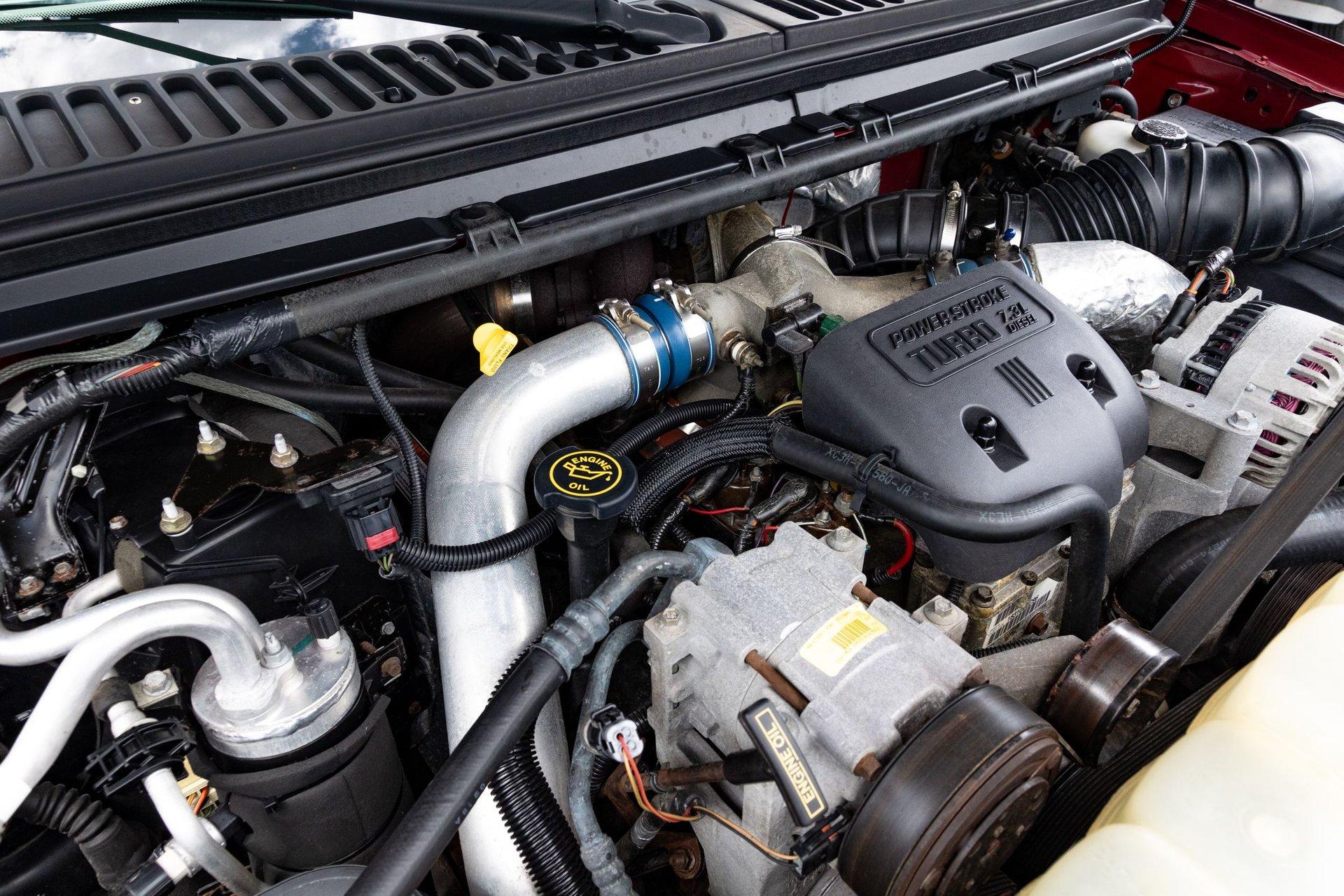 1999 Ford Super Duty F-350 DRW 83