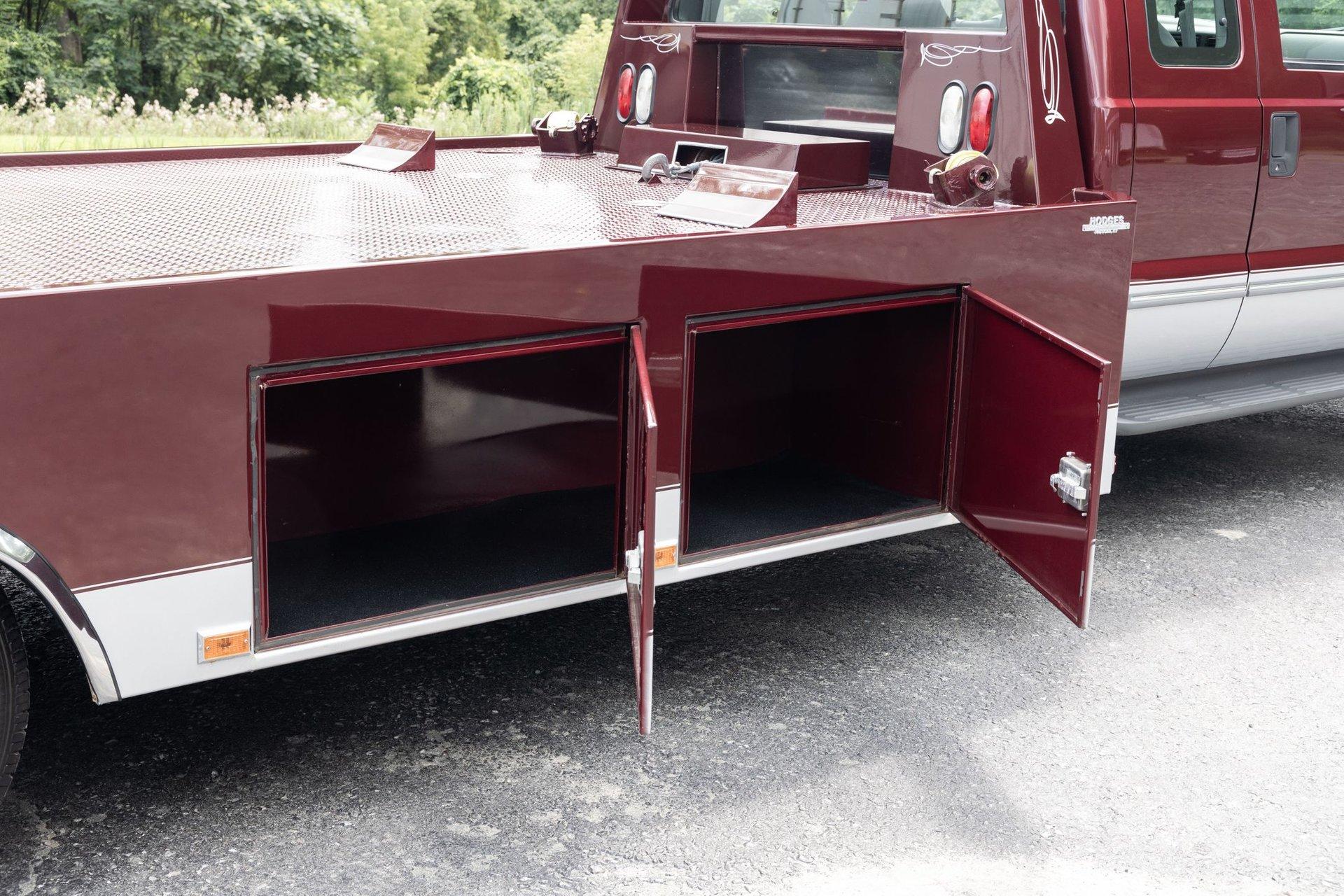 1999 Ford Super Duty F-350 DRW 9
