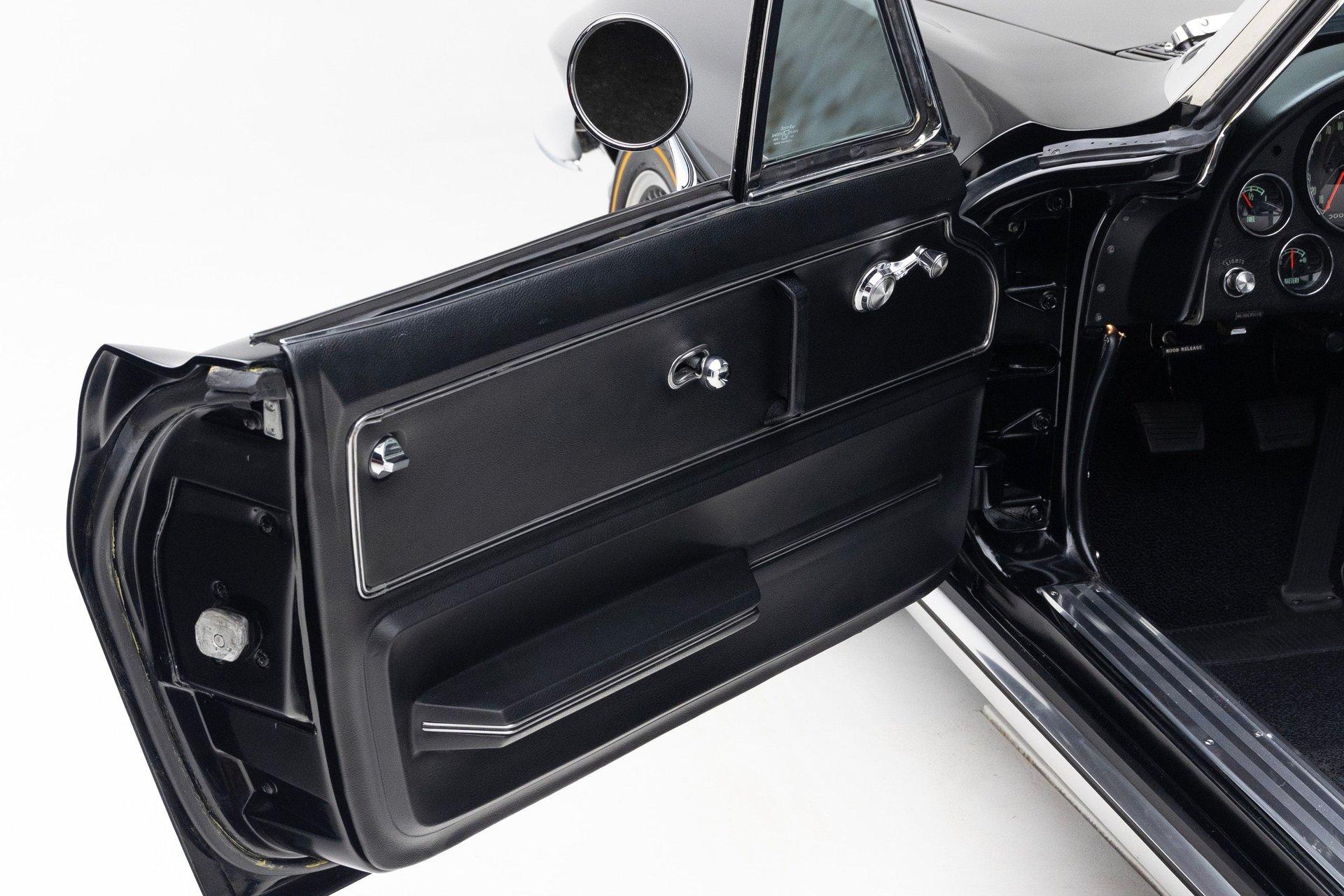 1965 Chevrolet Corvette 105