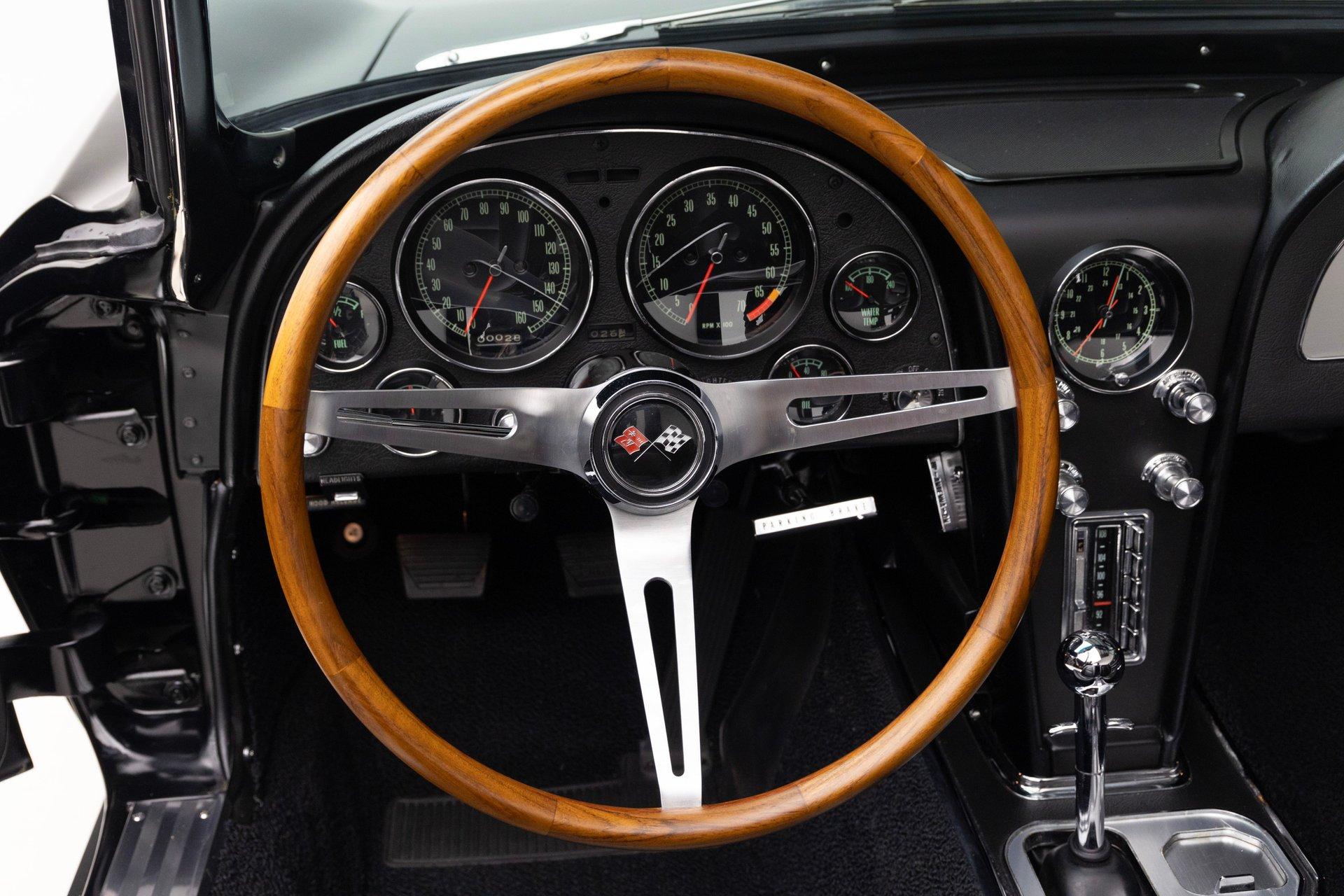1965 Chevrolet Corvette 10