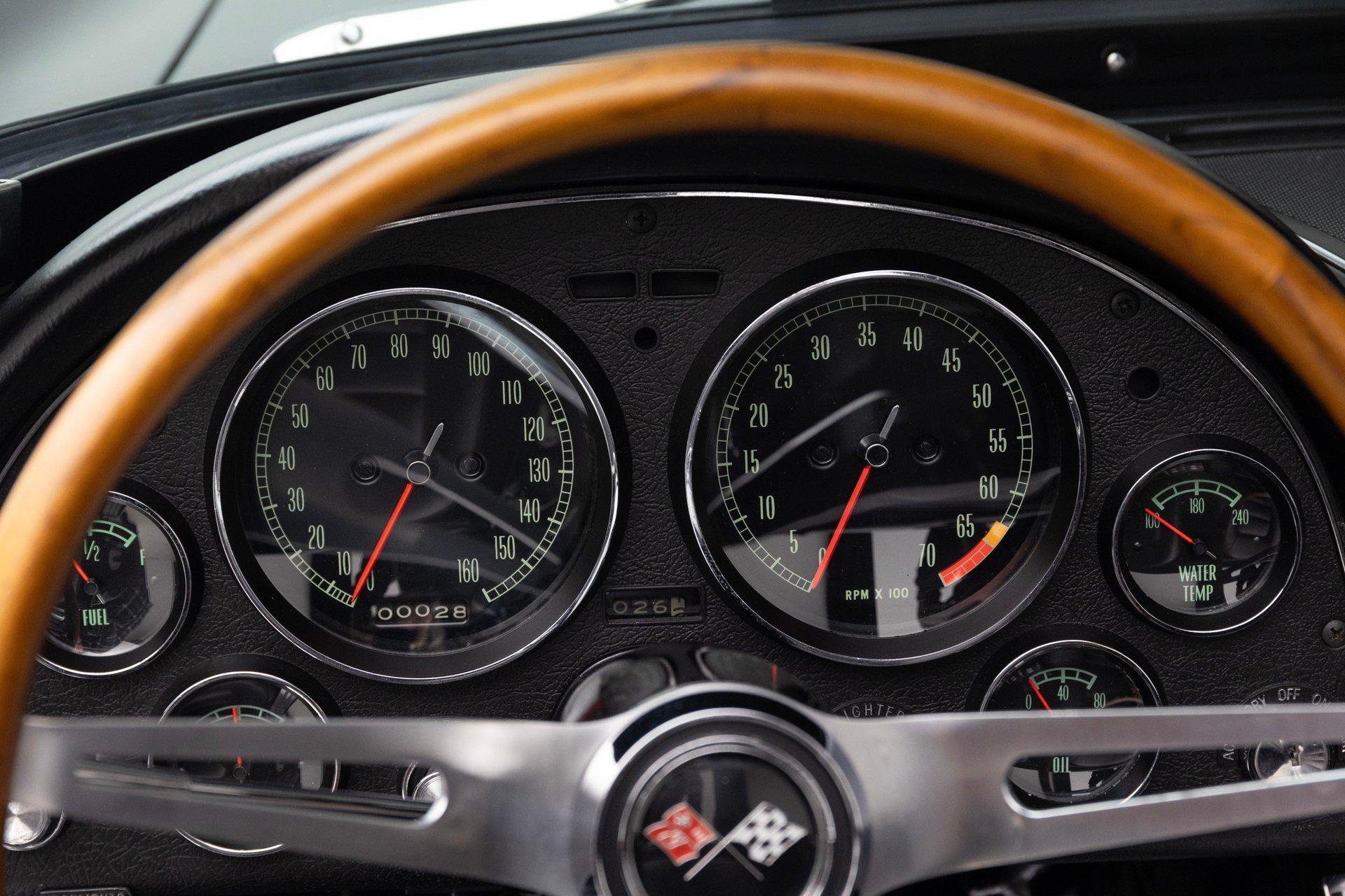 1965 Chevrolet Corvette 111