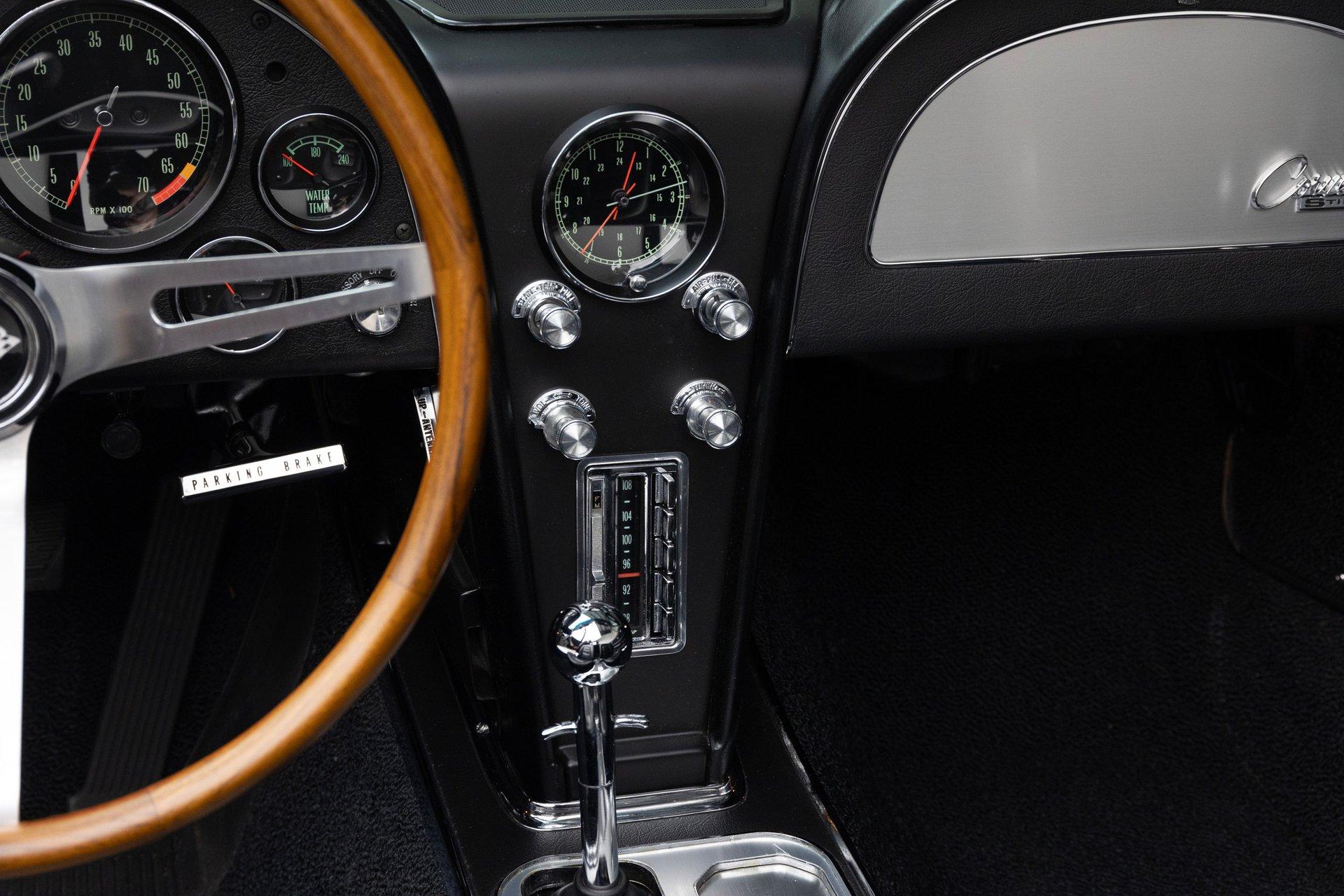 1965 Chevrolet Corvette 112