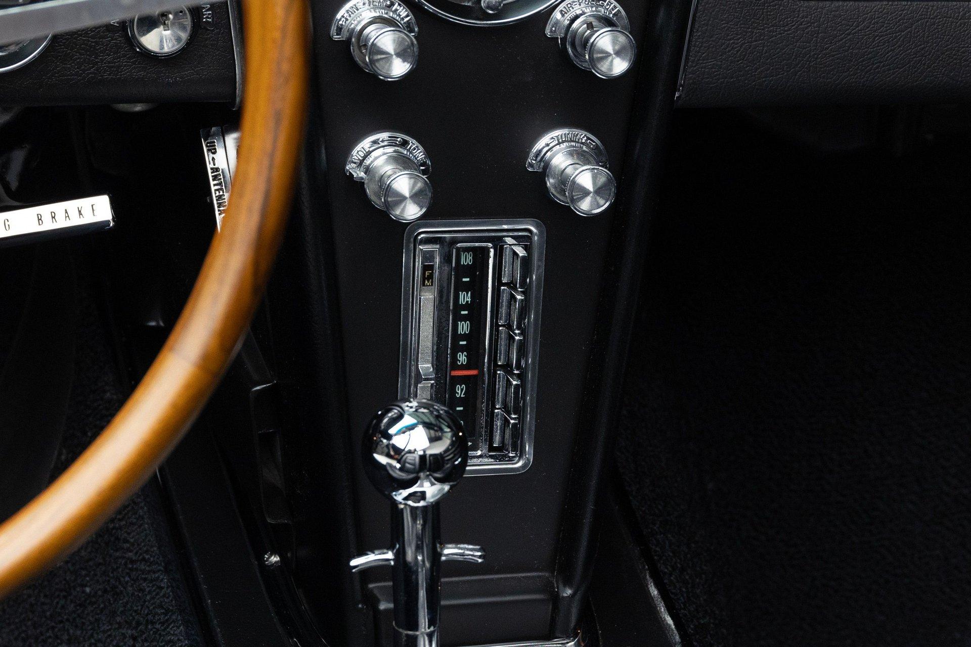 1965 Chevrolet Corvette 115