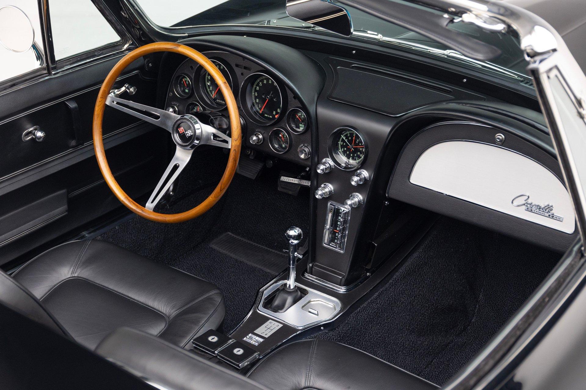 1965 Chevrolet Corvette 11