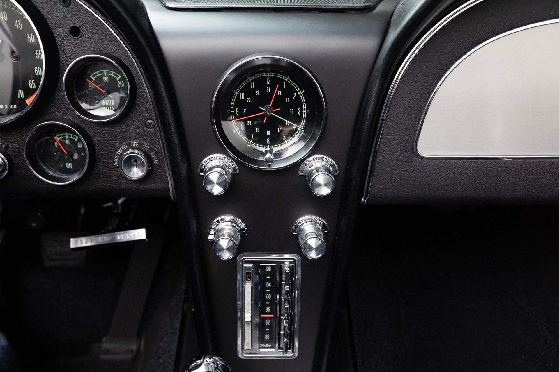 1965 Chevrolet Corvette 134