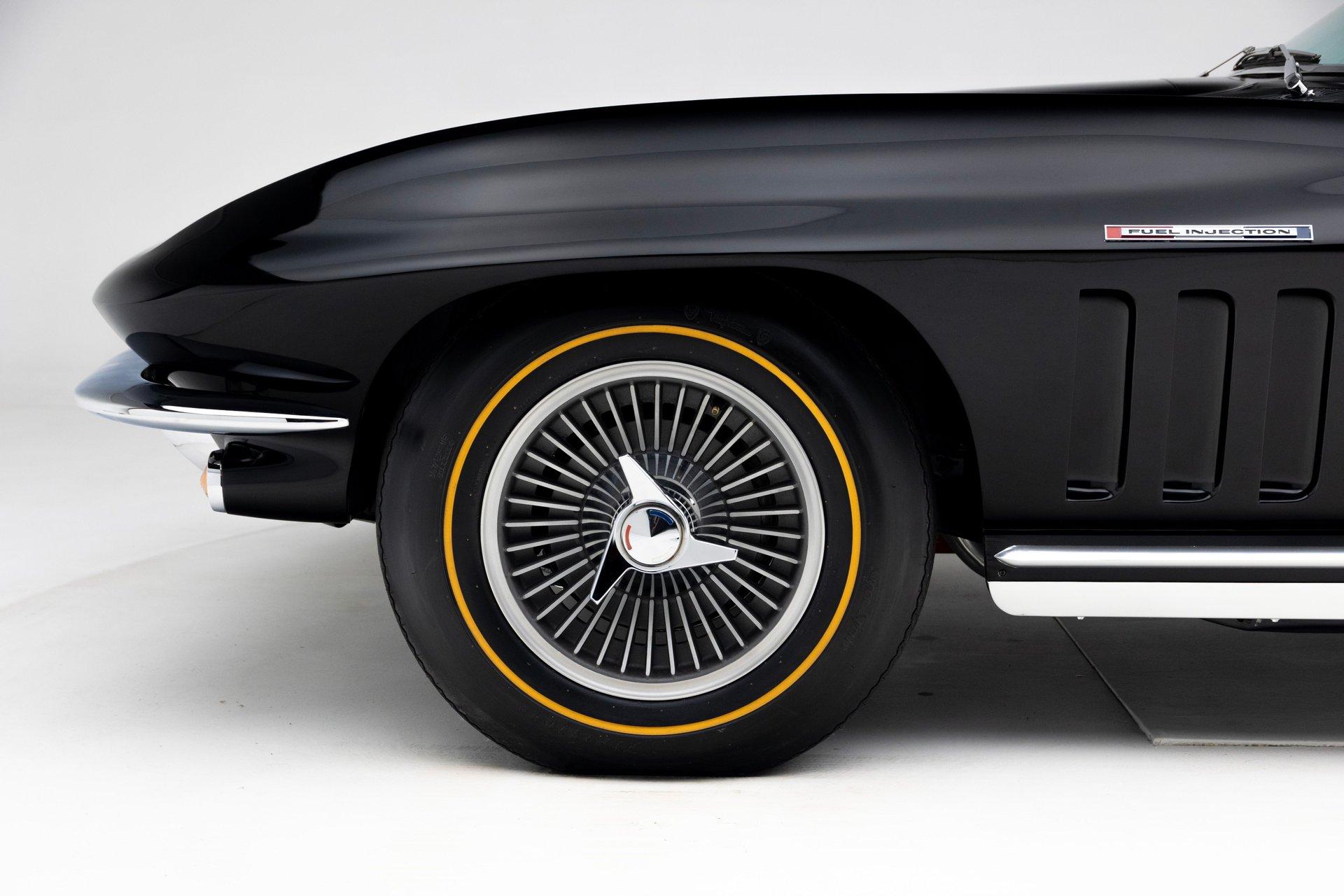 1965 Chevrolet Corvette 26