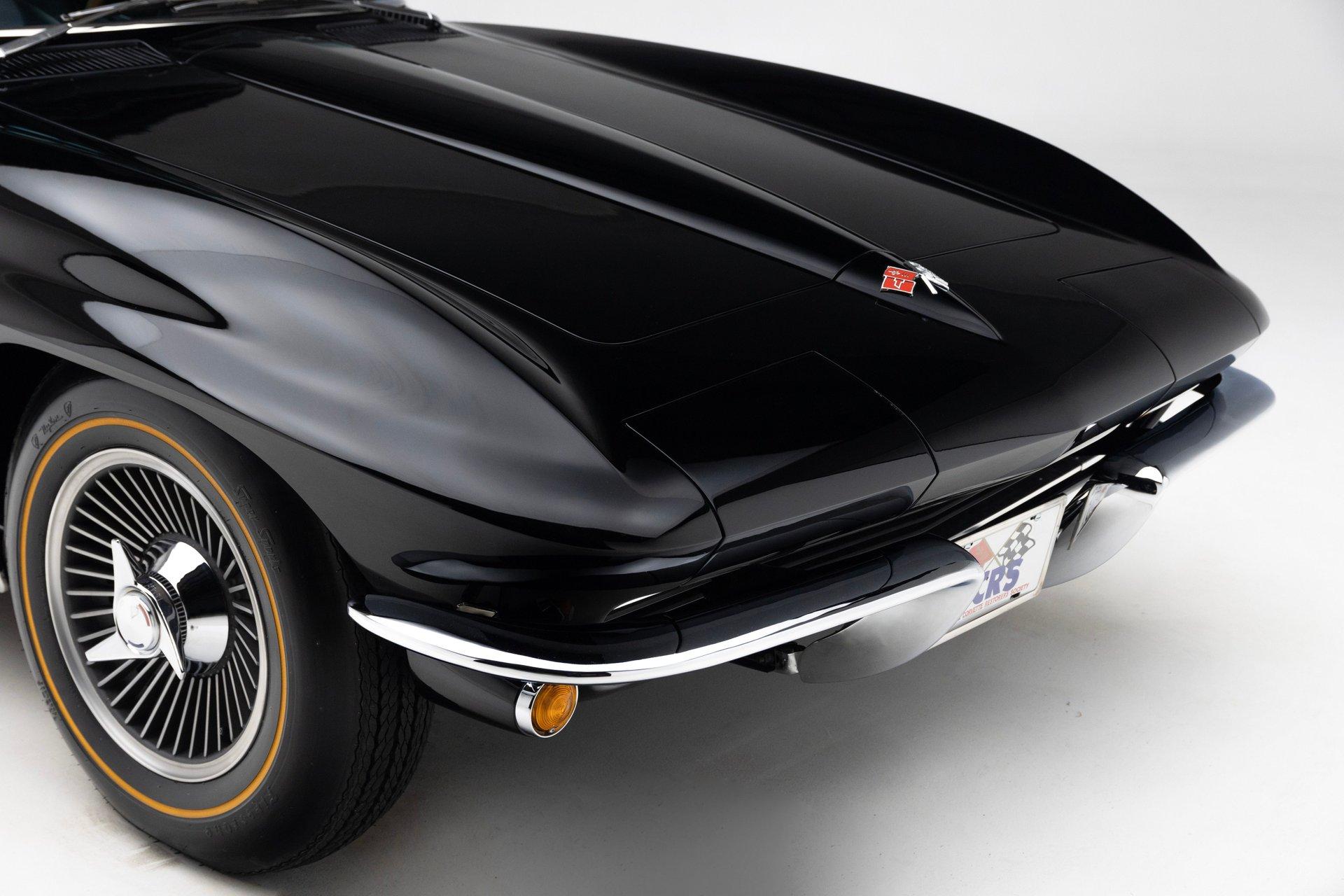 1965 Chevrolet Corvette 31