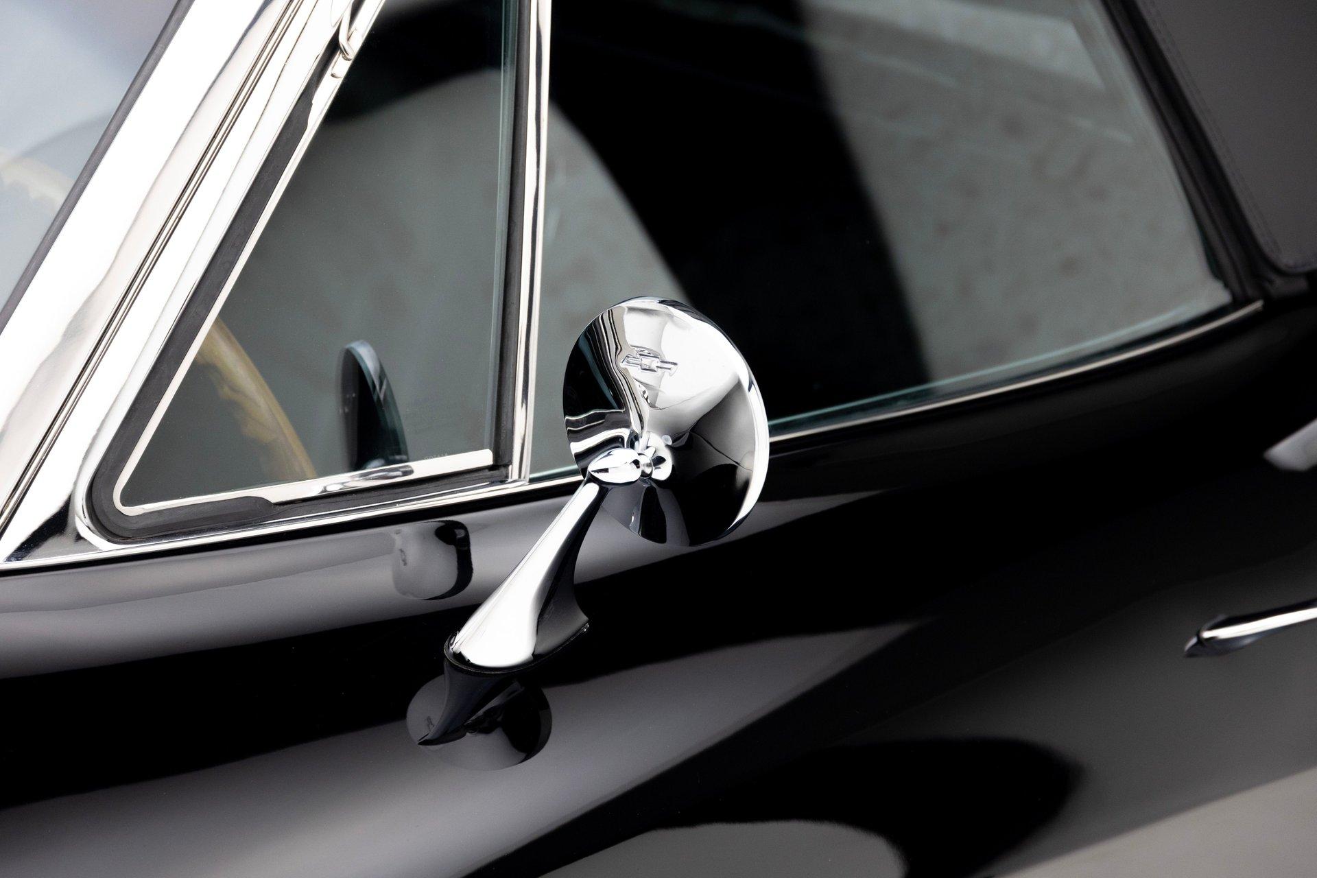 1965 Chevrolet Corvette 36