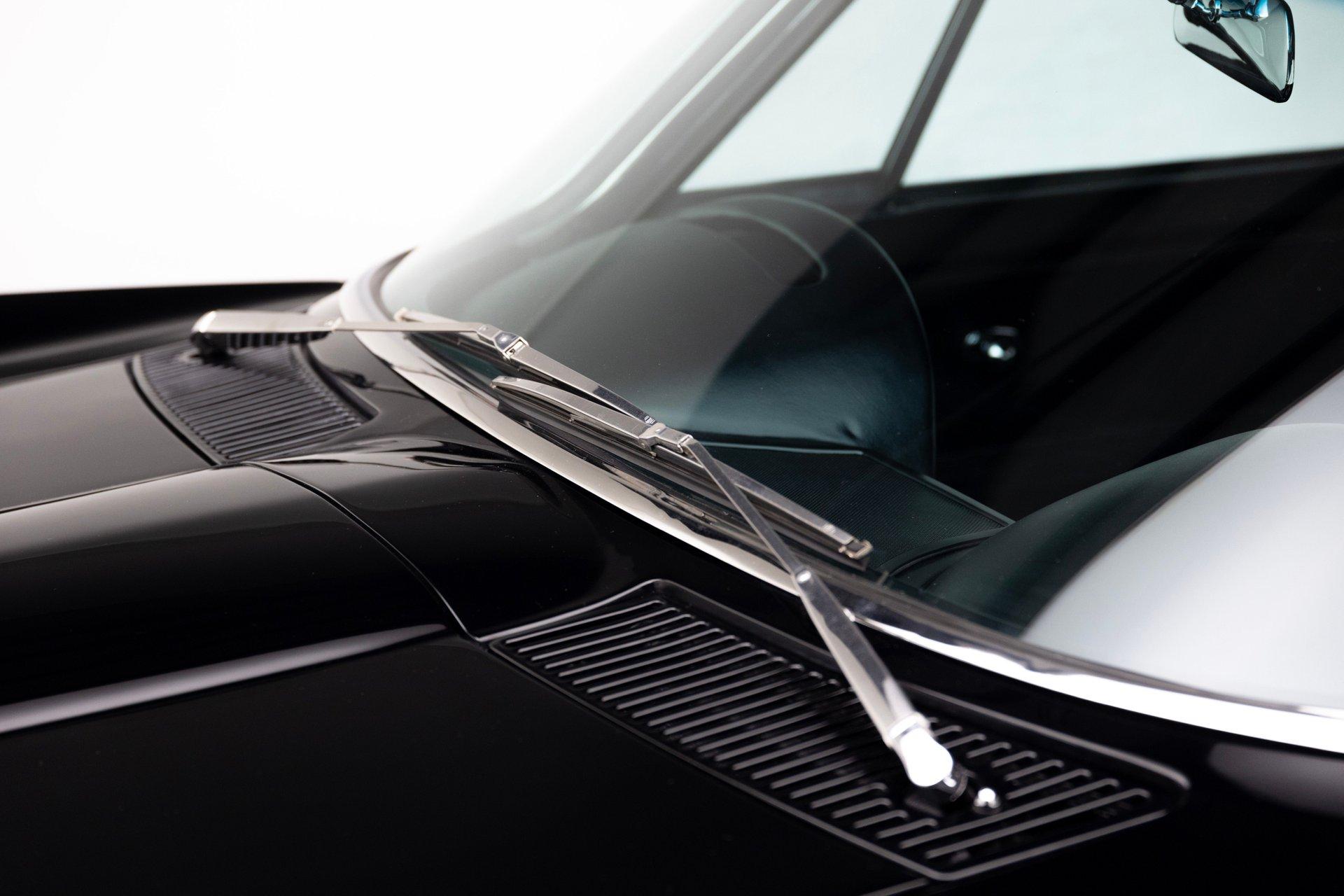 1965 Chevrolet Corvette 37