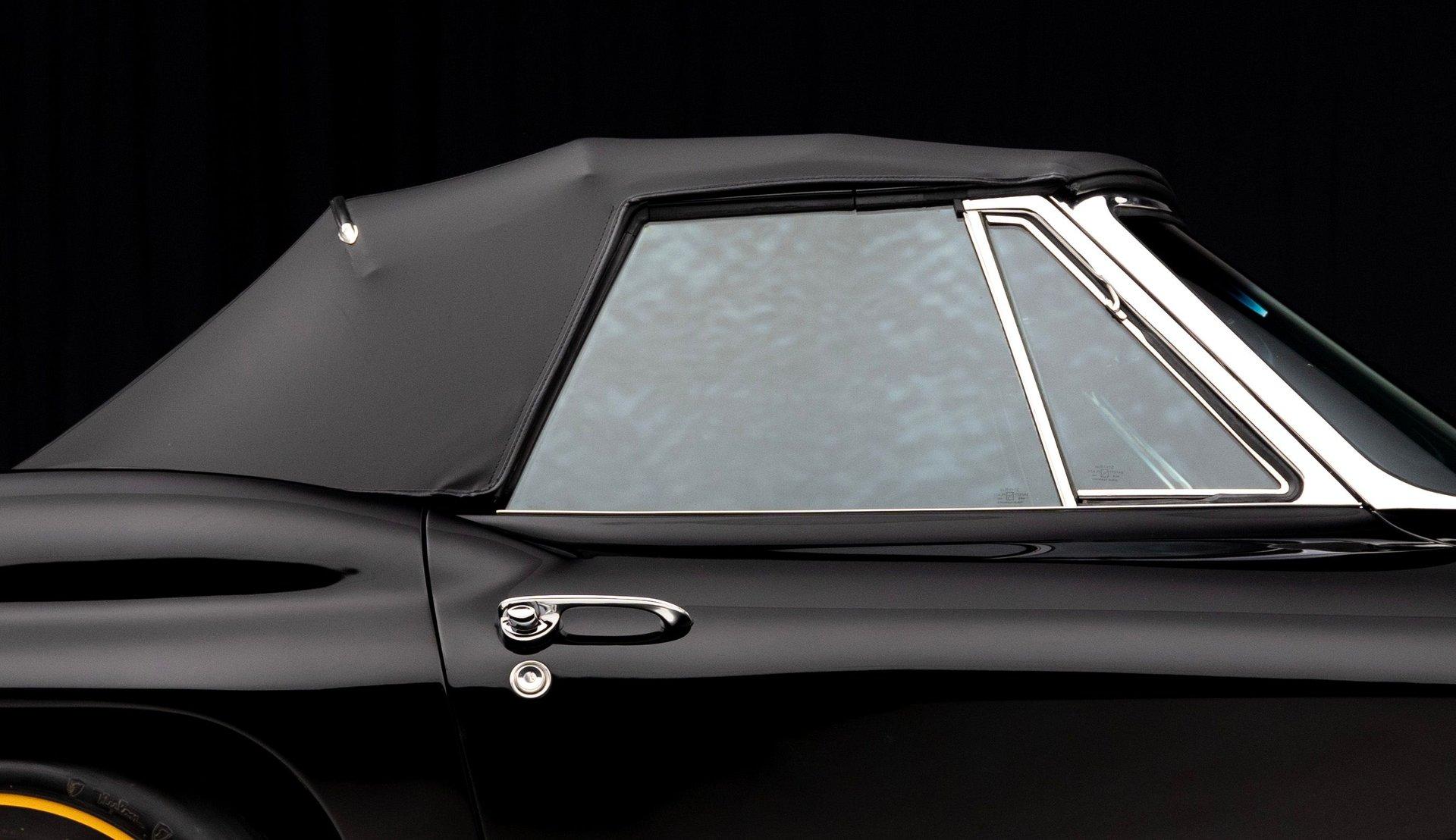 1965 Chevrolet Corvette 81
