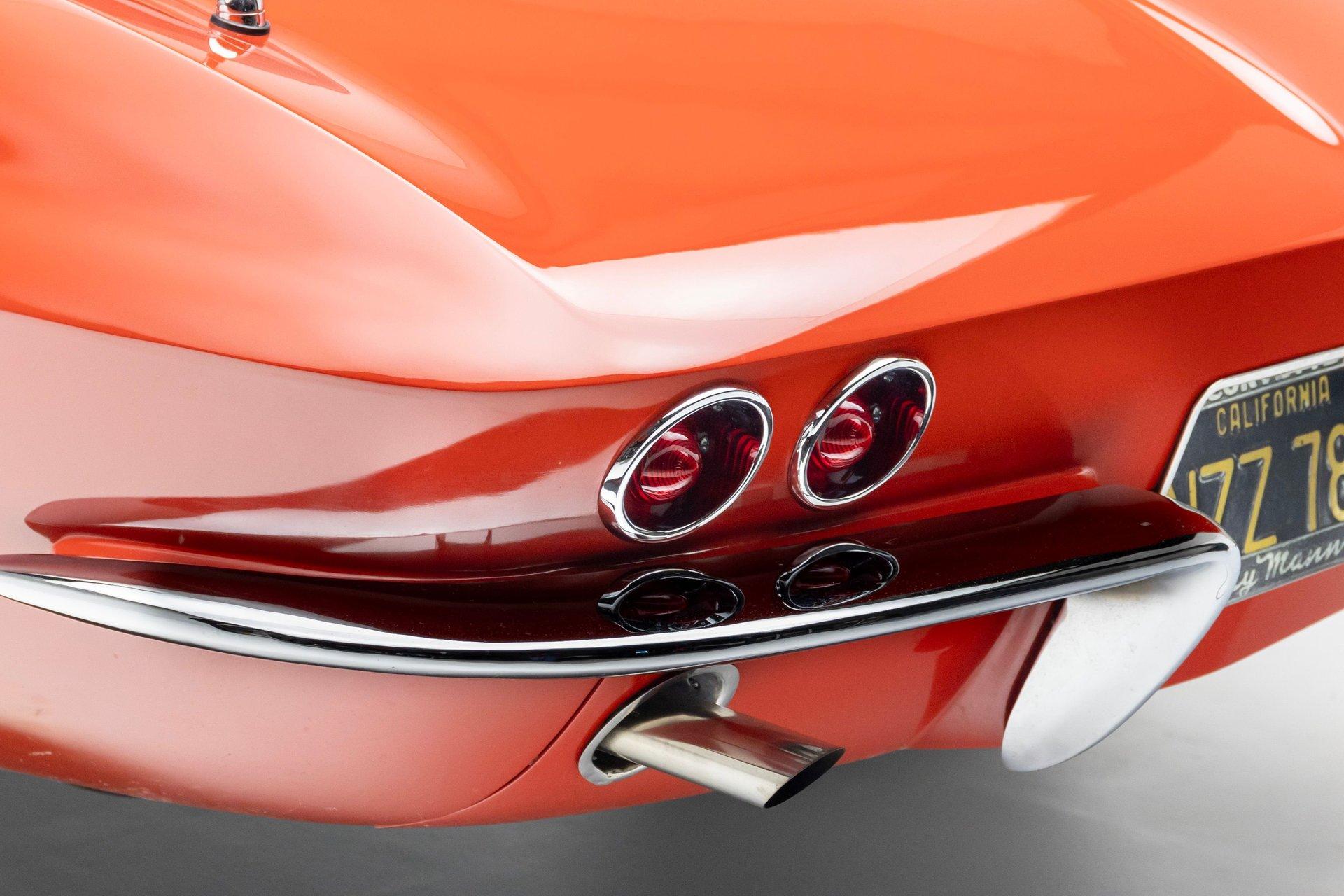 1963 Chevrolet Corvette 26