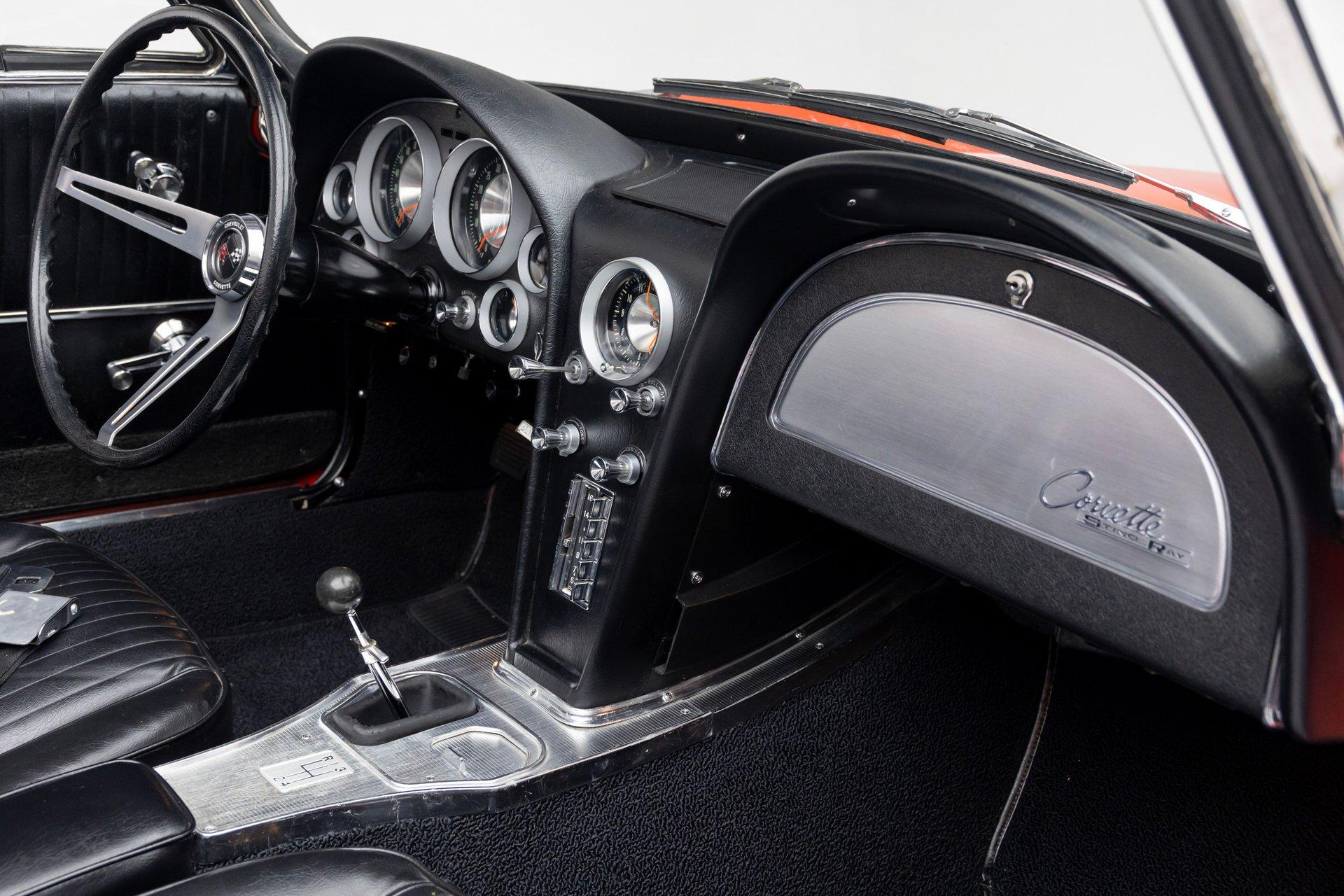 1963 Chevrolet Corvette 77