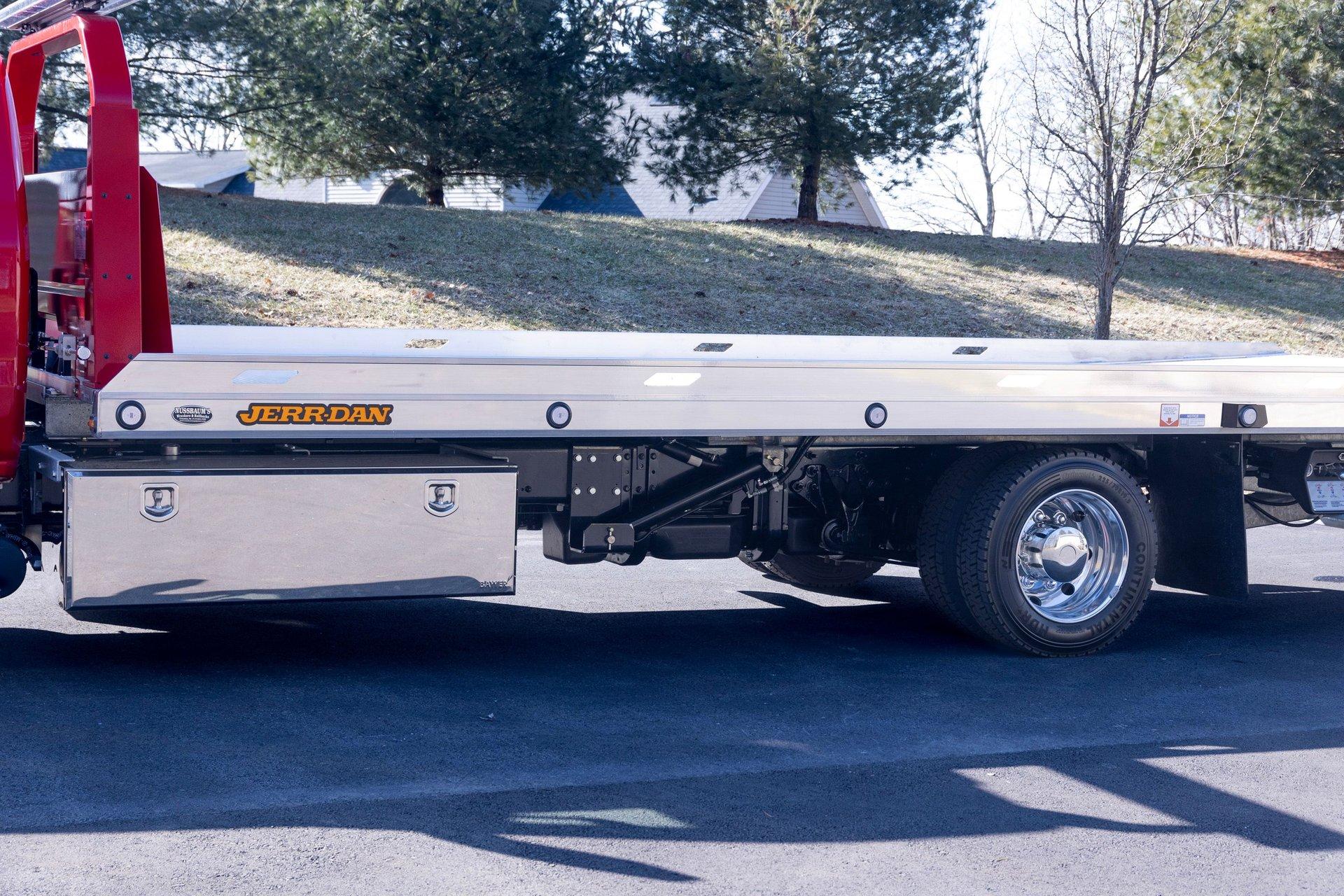 2023 Chevrolet Silverado 6500HD 12