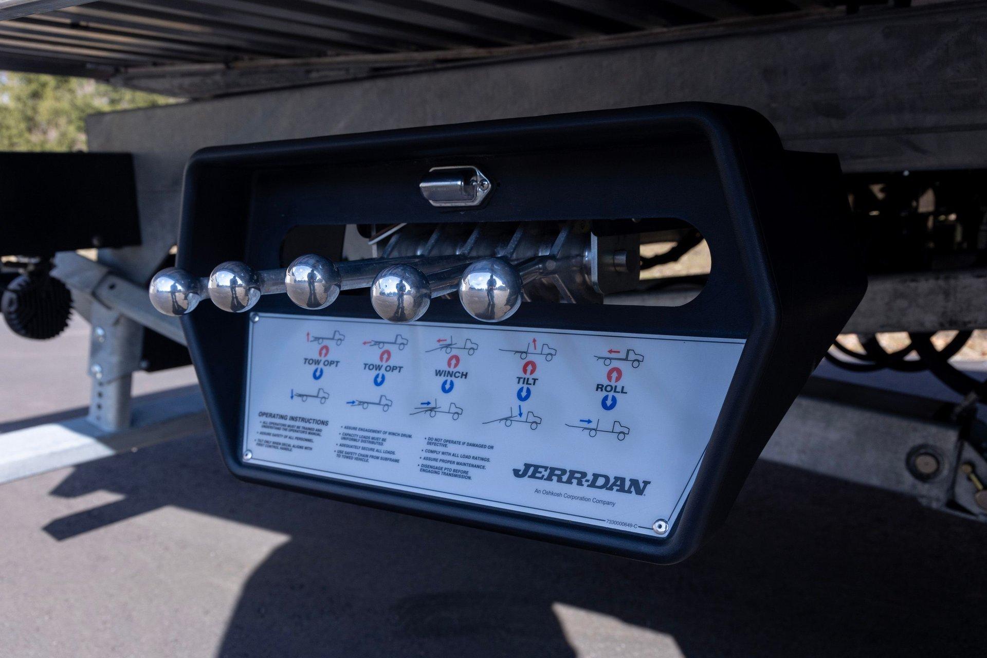 2023 Chevrolet Silverado 6500HD 18