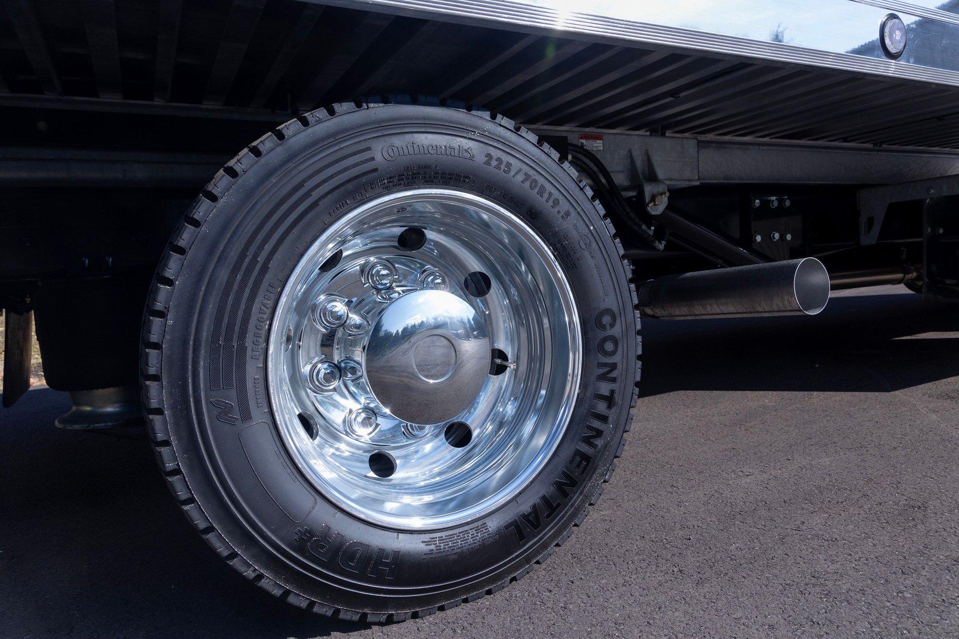 2023 Chevrolet Silverado 6500HD 19