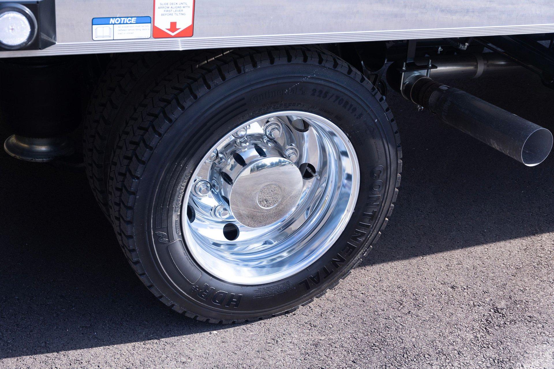 2023 Chevrolet Silverado 6500HD 33