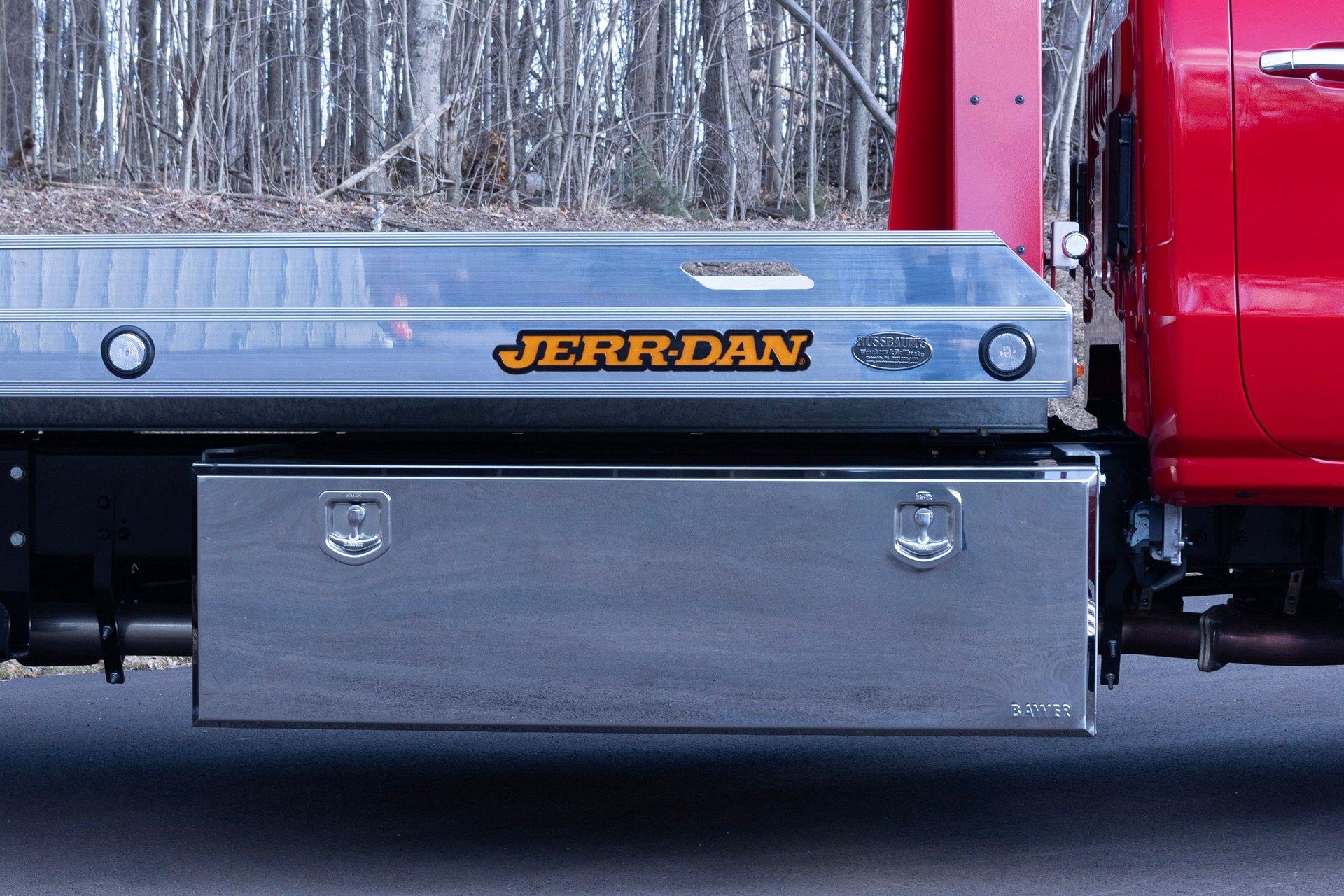 2023 Chevrolet Silverado 6500HD 42
