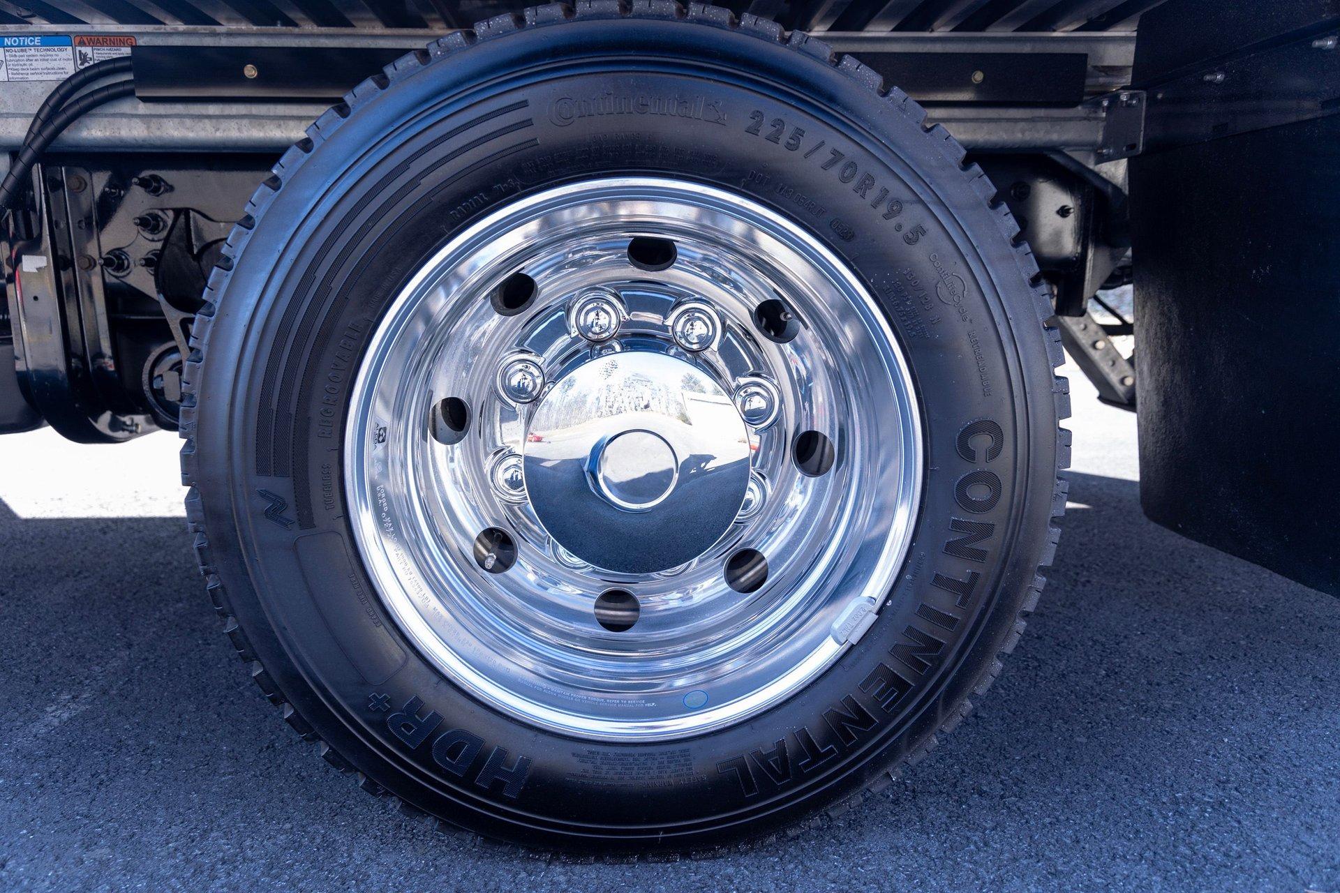 2023 Chevrolet Silverado 6500HD 4