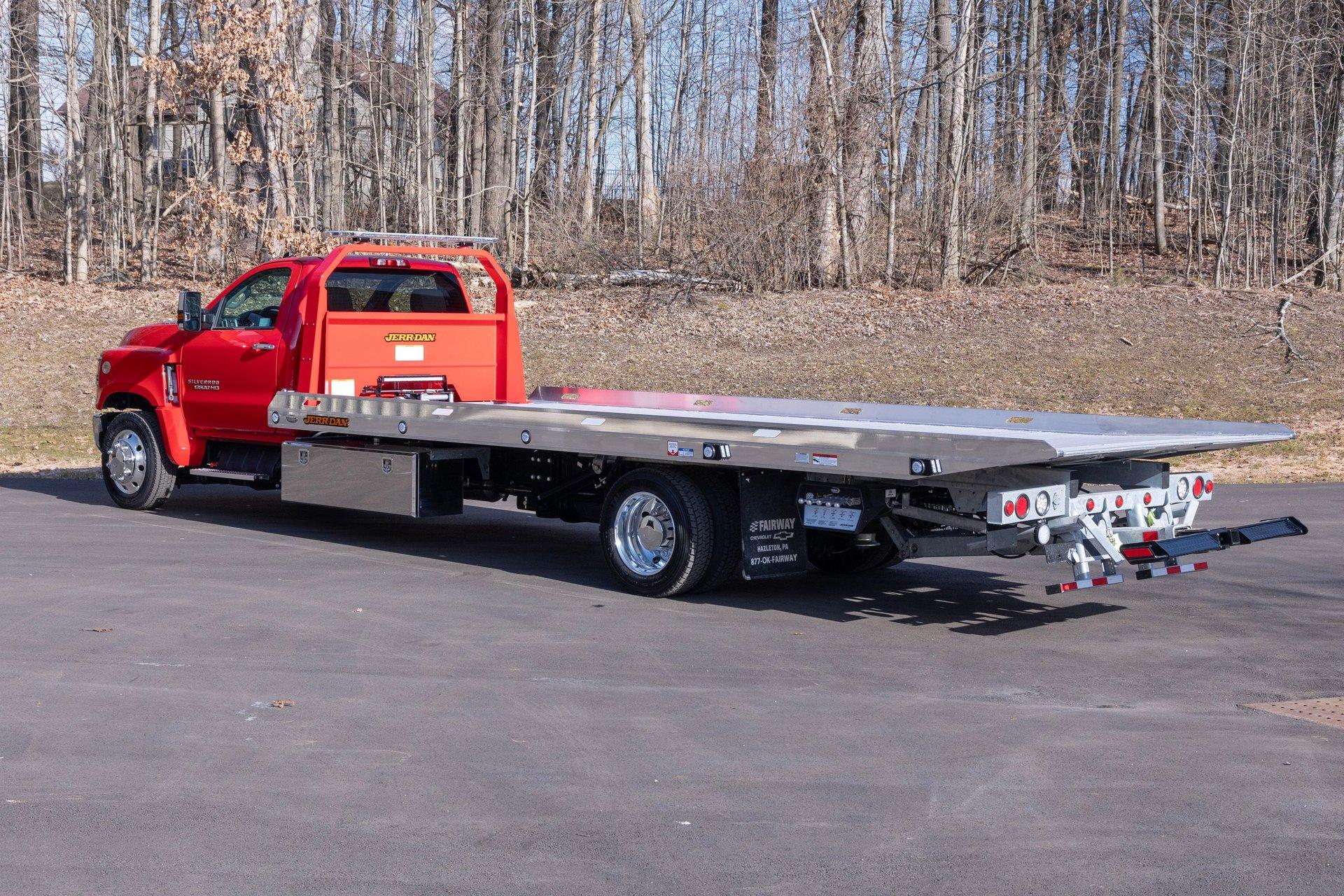 2023 Chevrolet Silverado 6500HD 65