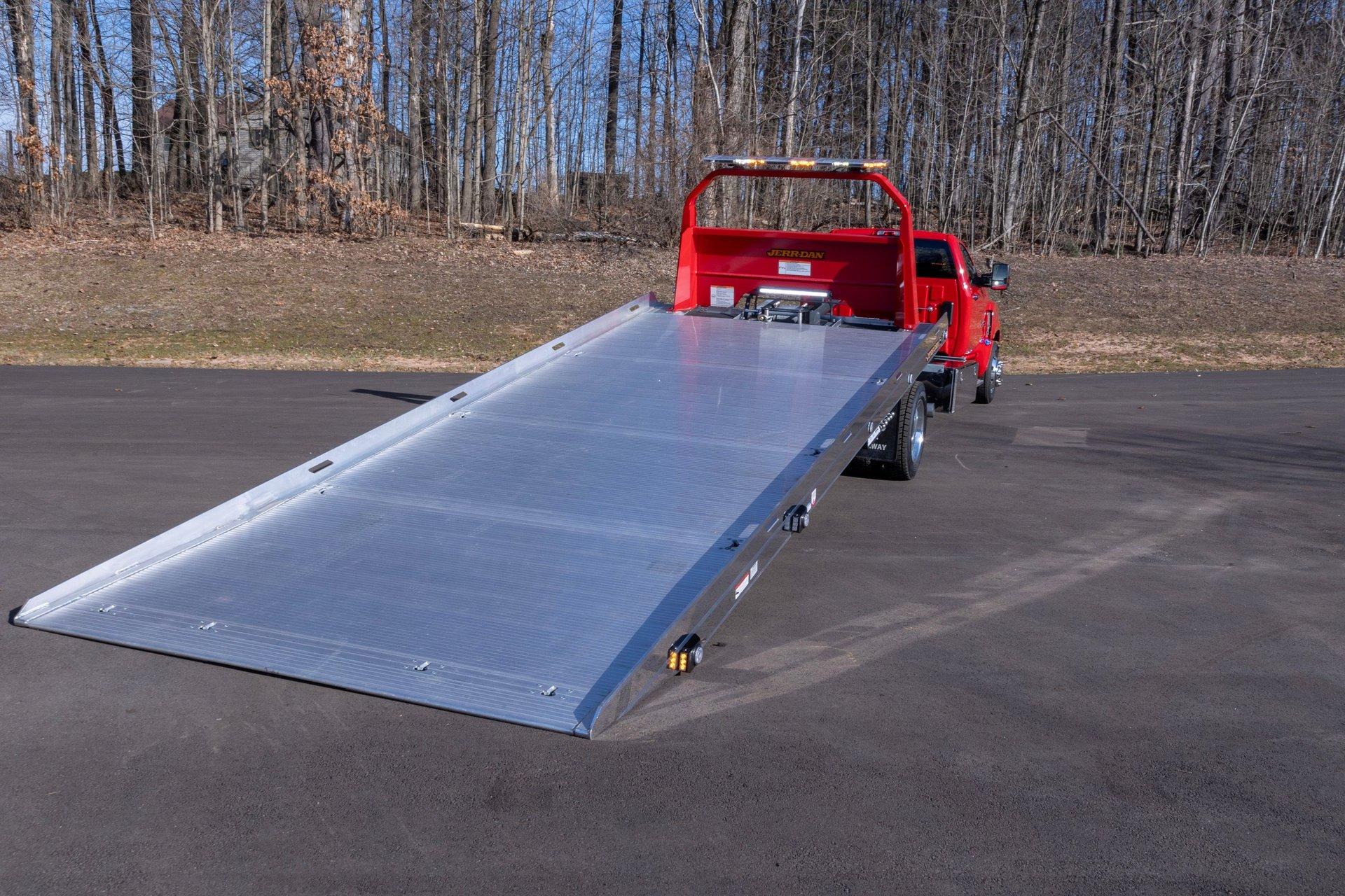 2023 Chevrolet Silverado 6500HD 76
