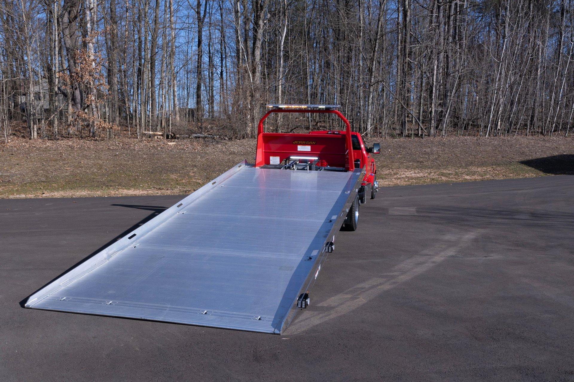 2023 Chevrolet Silverado 6500HD 9